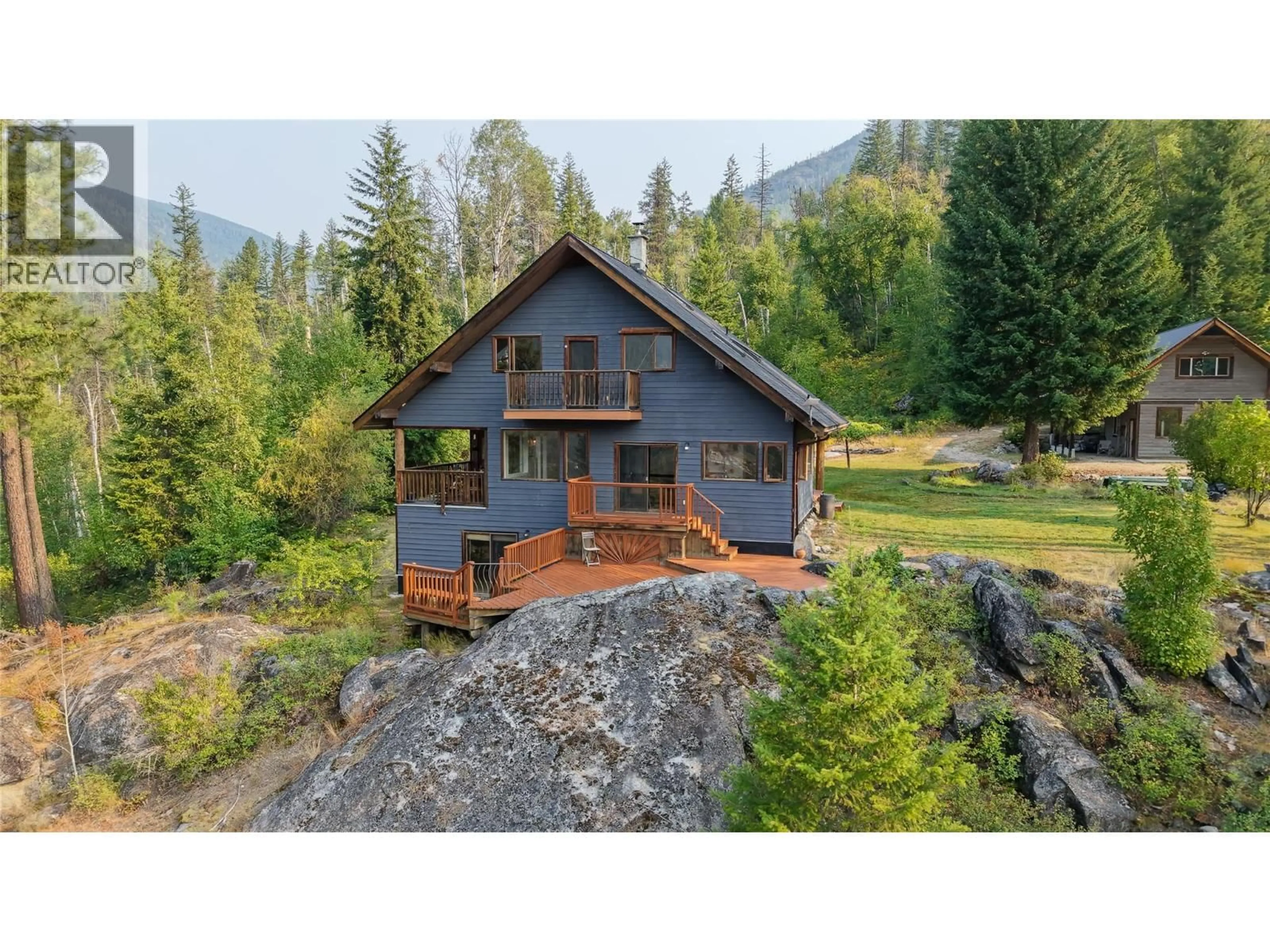 A pic from outside/outdoor area/front of a property/back of a property/a pic from drone, unknown for 220 GROHMAN CREEK ROAD, Nelson British Columbia V1L5P3