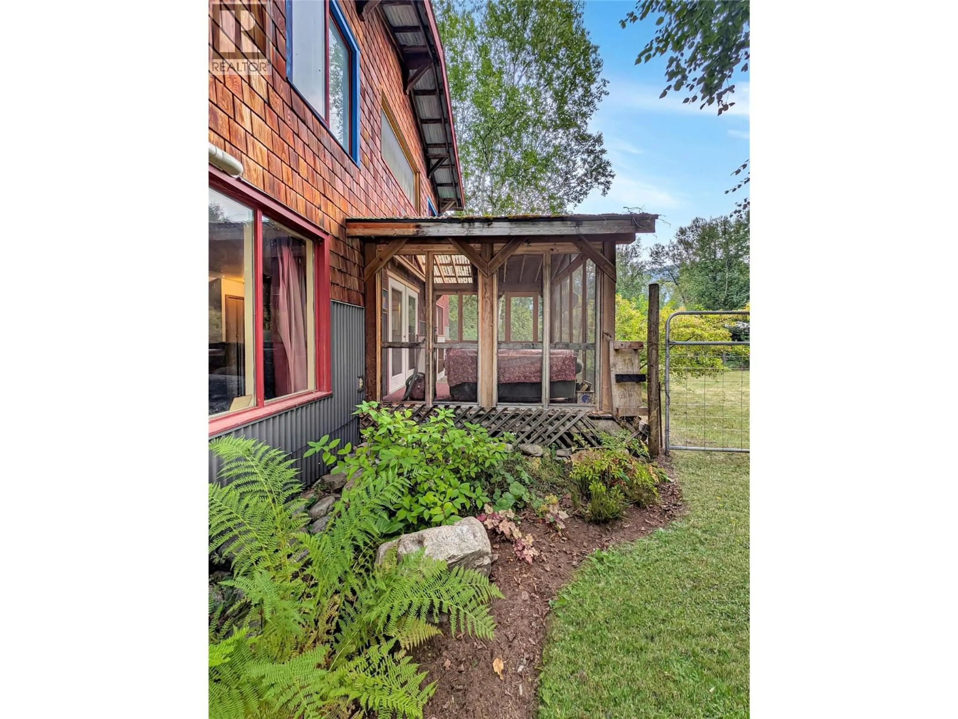 Unknown for 6518 SLOCAN RIVER ROAD, Winlaw British Columbia V0G2J0