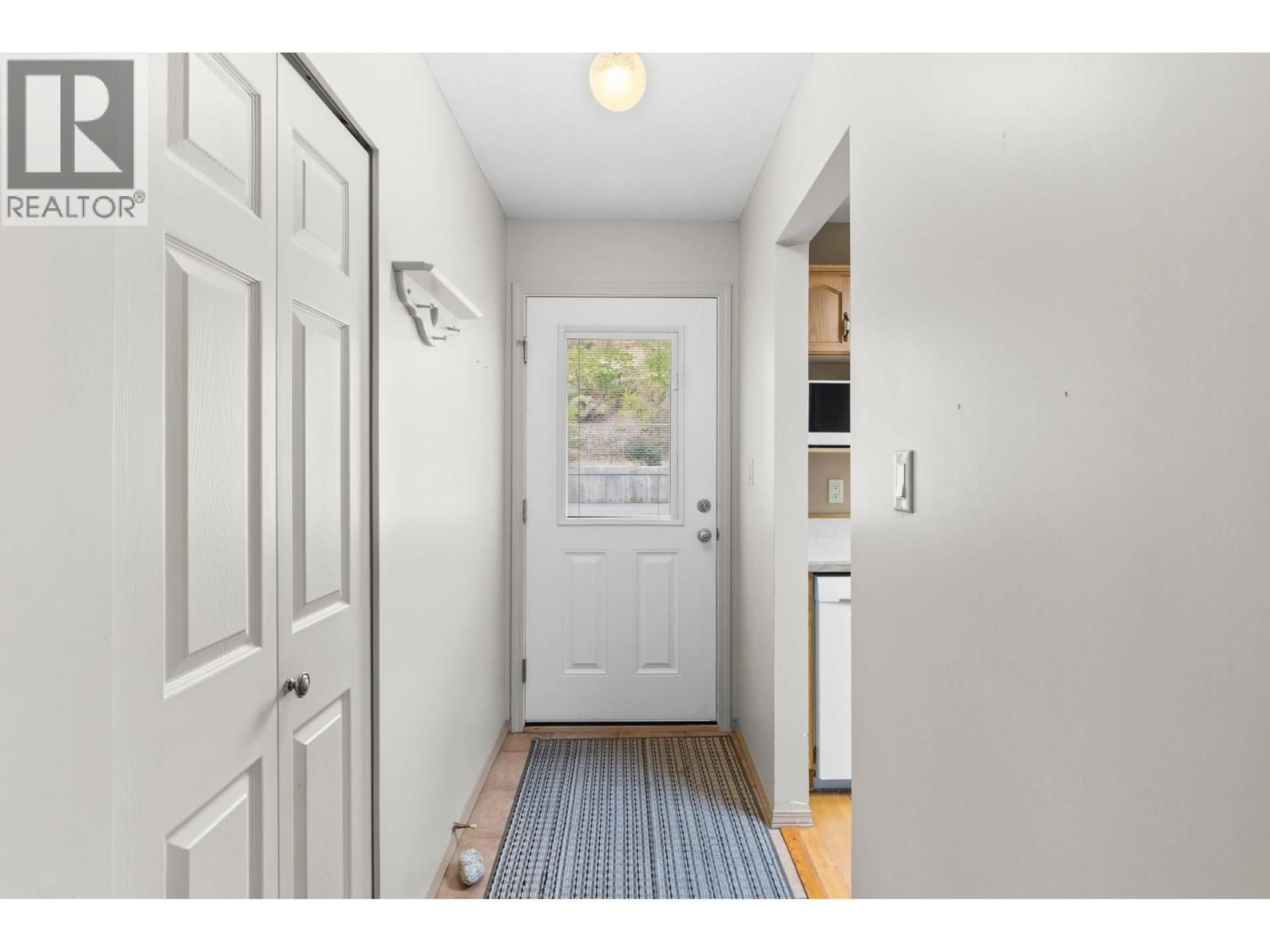 Indoor entryway for 7 - 6816 89TH STREET, Osoyoos British Columbia V0H1V1