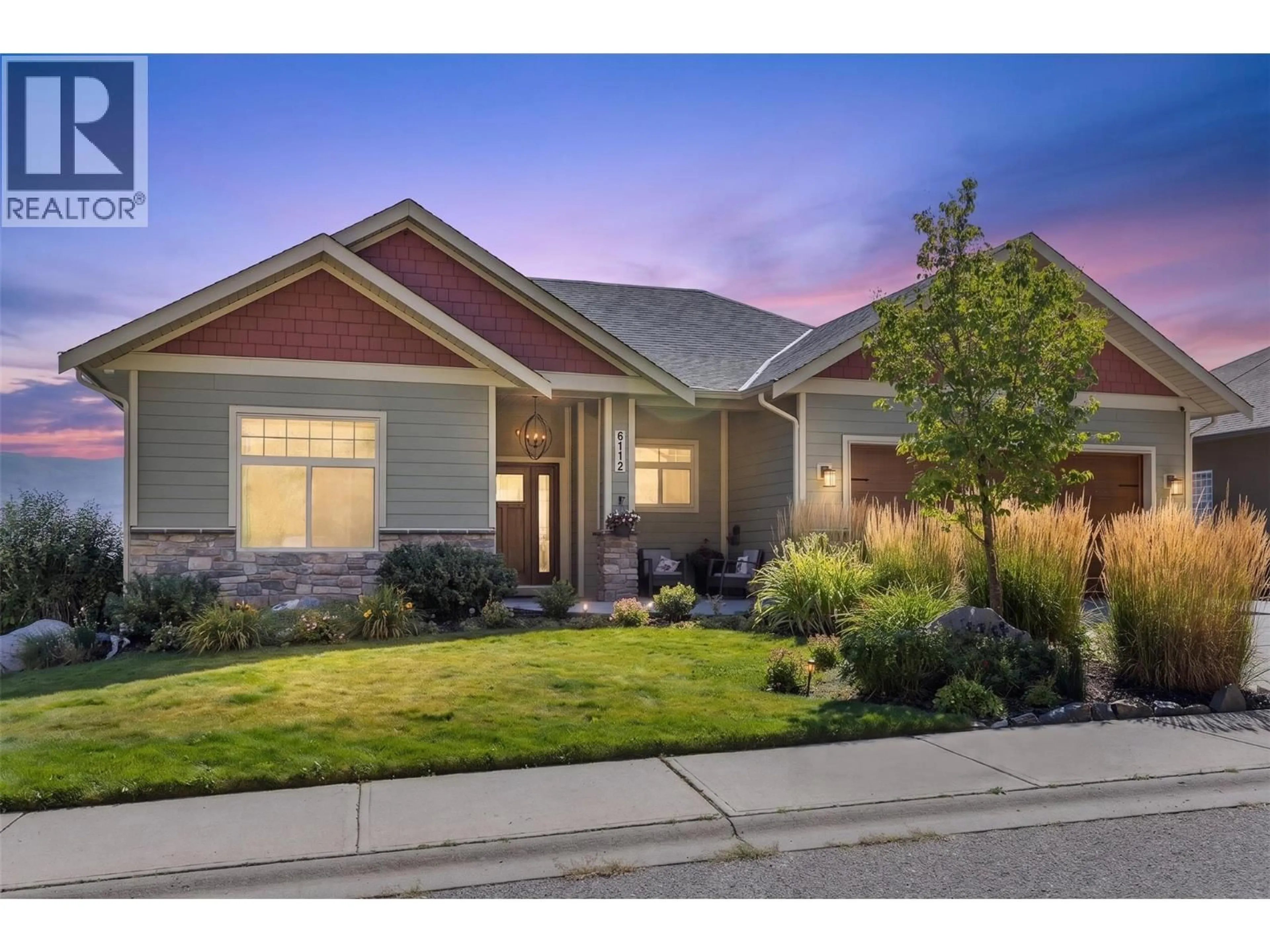 Home with vinyl exterior material, street for 6112 SEYMOURE AVENUE, Peachland British Columbia V0H1X4