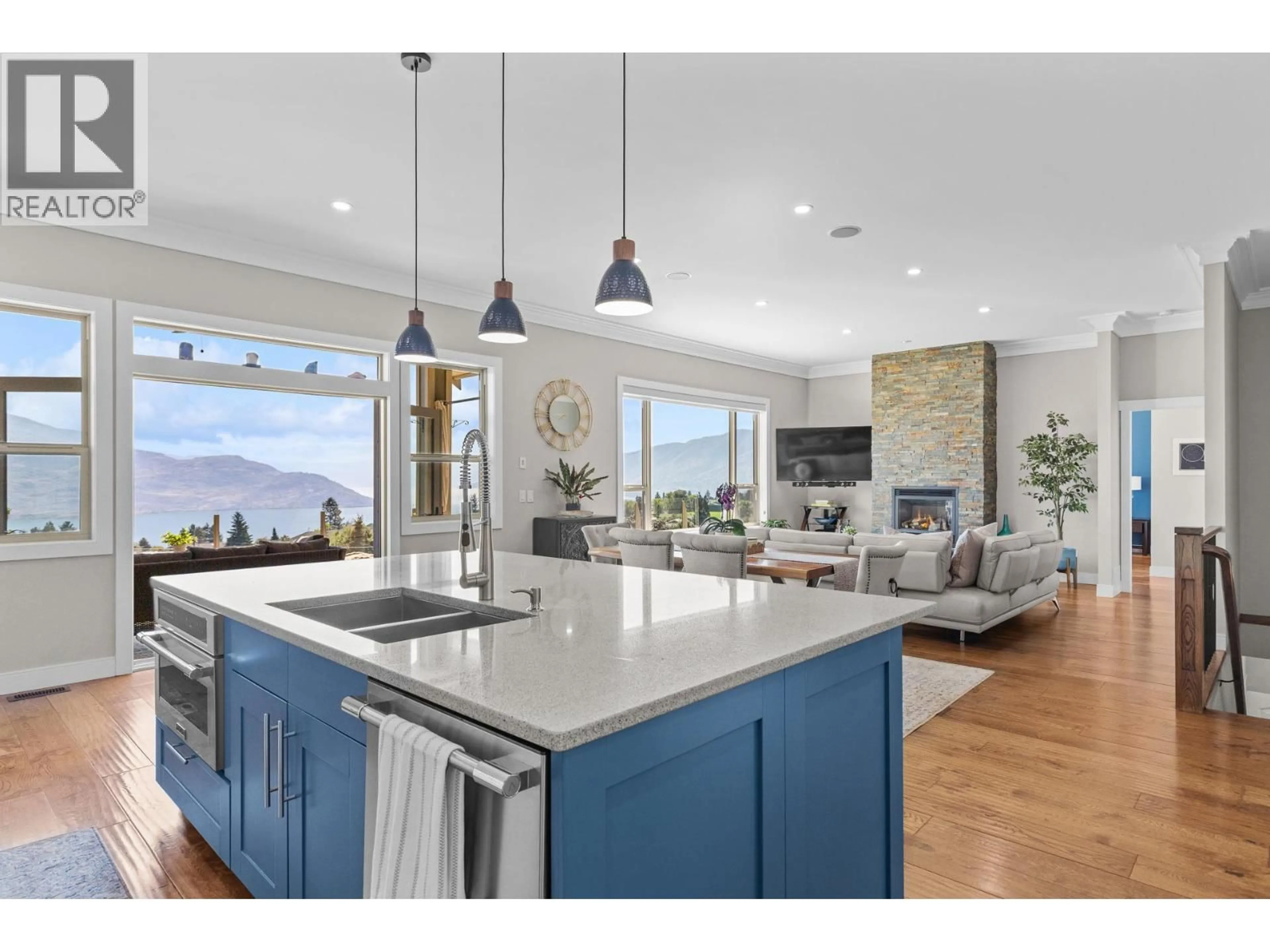 Open concept kitchen, unknown for 6112 SEYMOURE AVENUE, Peachland British Columbia V0H1X4
