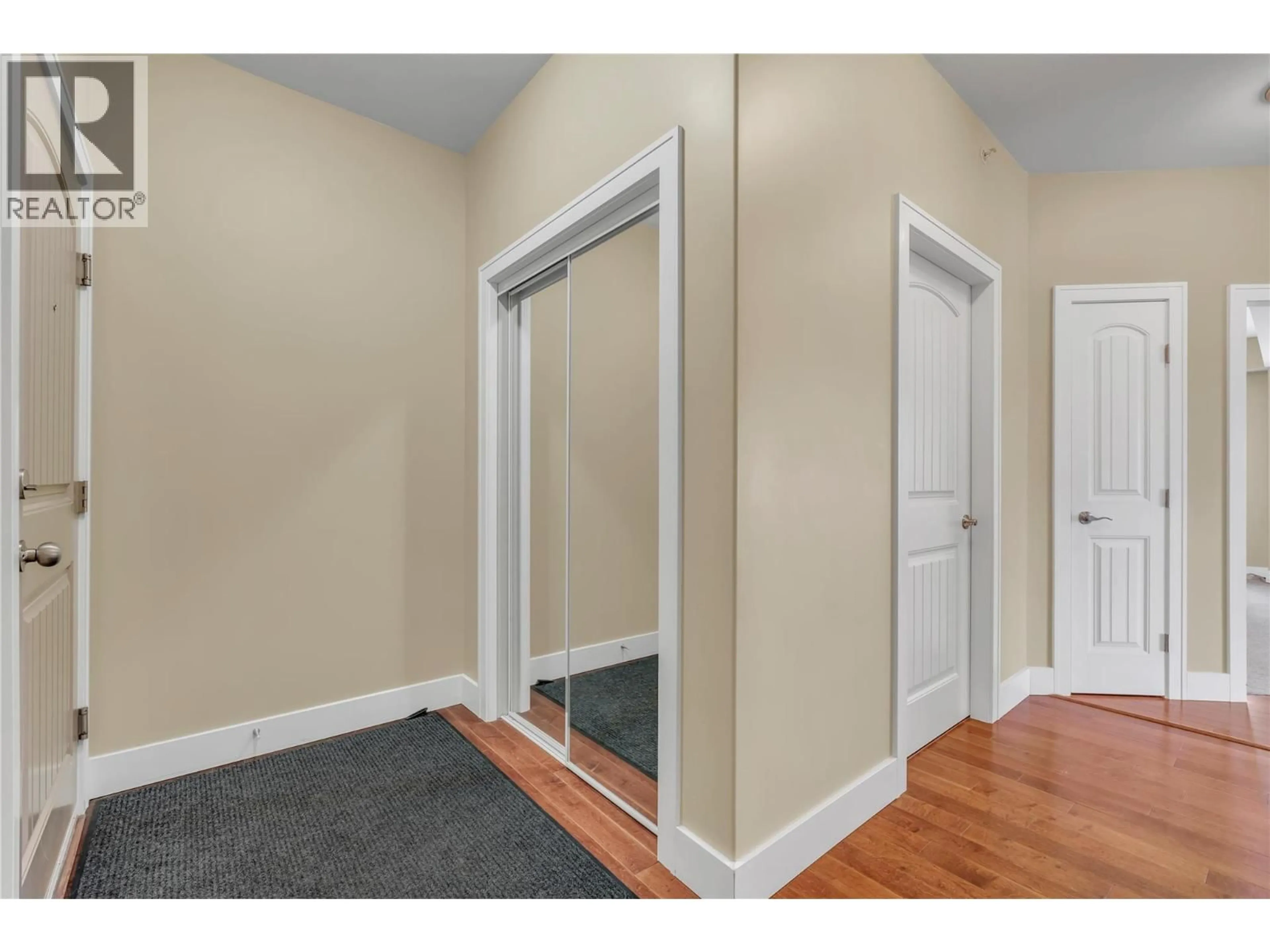 Unknown for 401 - 240 WADE AVENUE, Penticton British Columbia V2A1T8