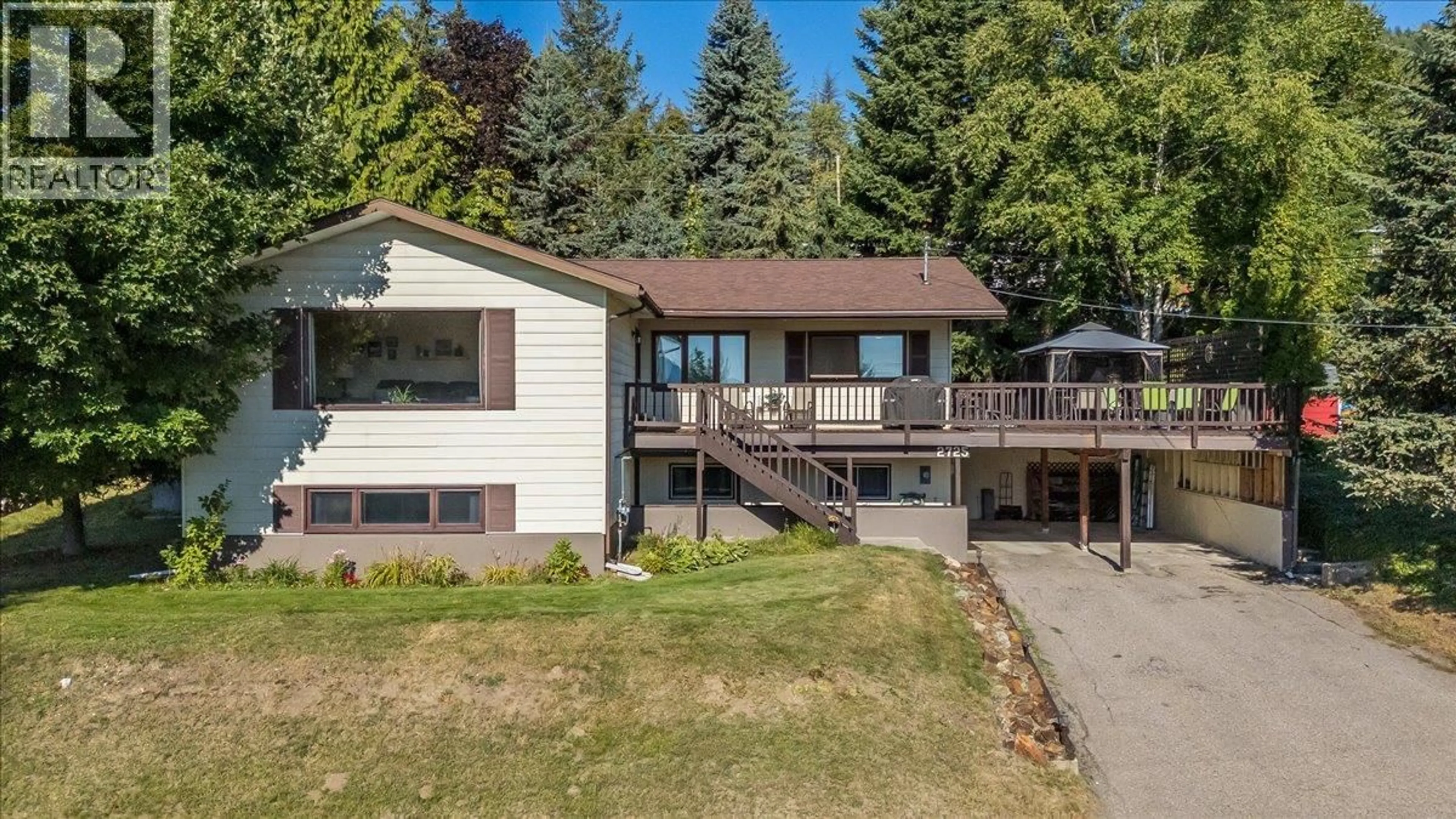 Home with vinyl exterior material, unknown for 2725 CHARLSTON STREET, Rossland British Columbia V0G1Y0