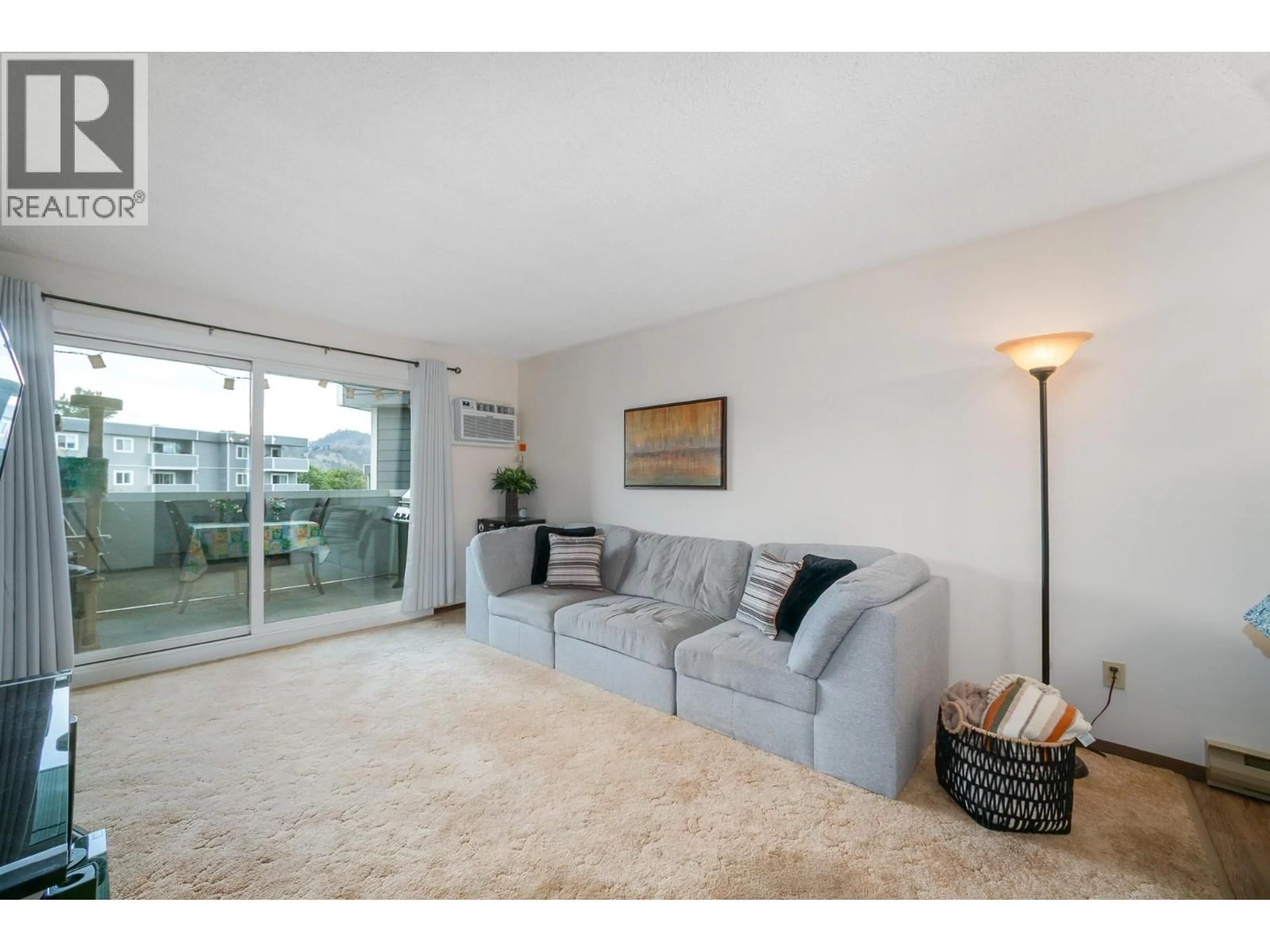Living room with furniture, unknown for 327 - 495 ALL STAR COURT, Kelowna British Columbia V1X5N7