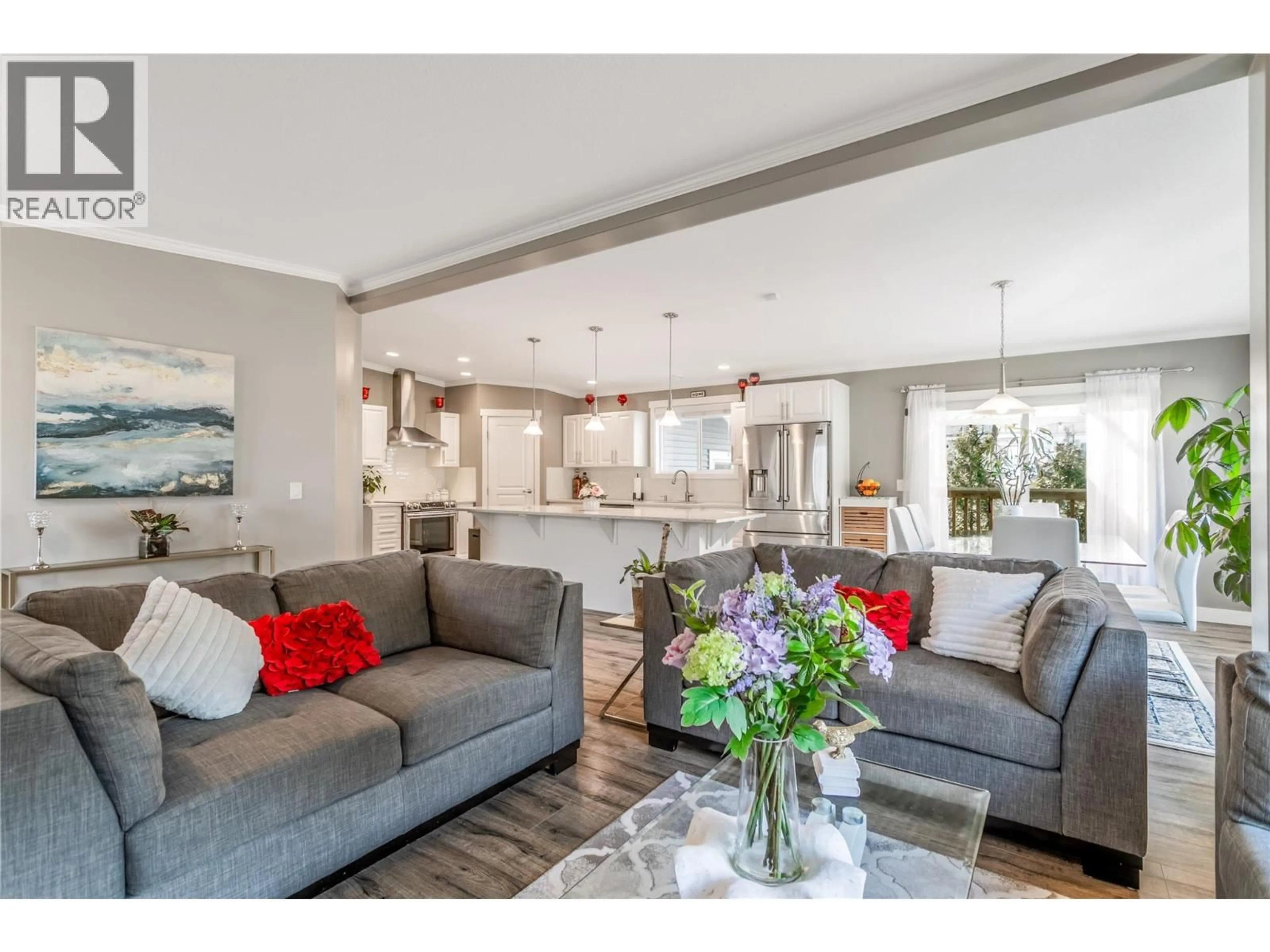 Living room with furniture, unknown for 48 - 1835 NANCEE WAY COURT, Kelowna British Columbia V1Z4C1