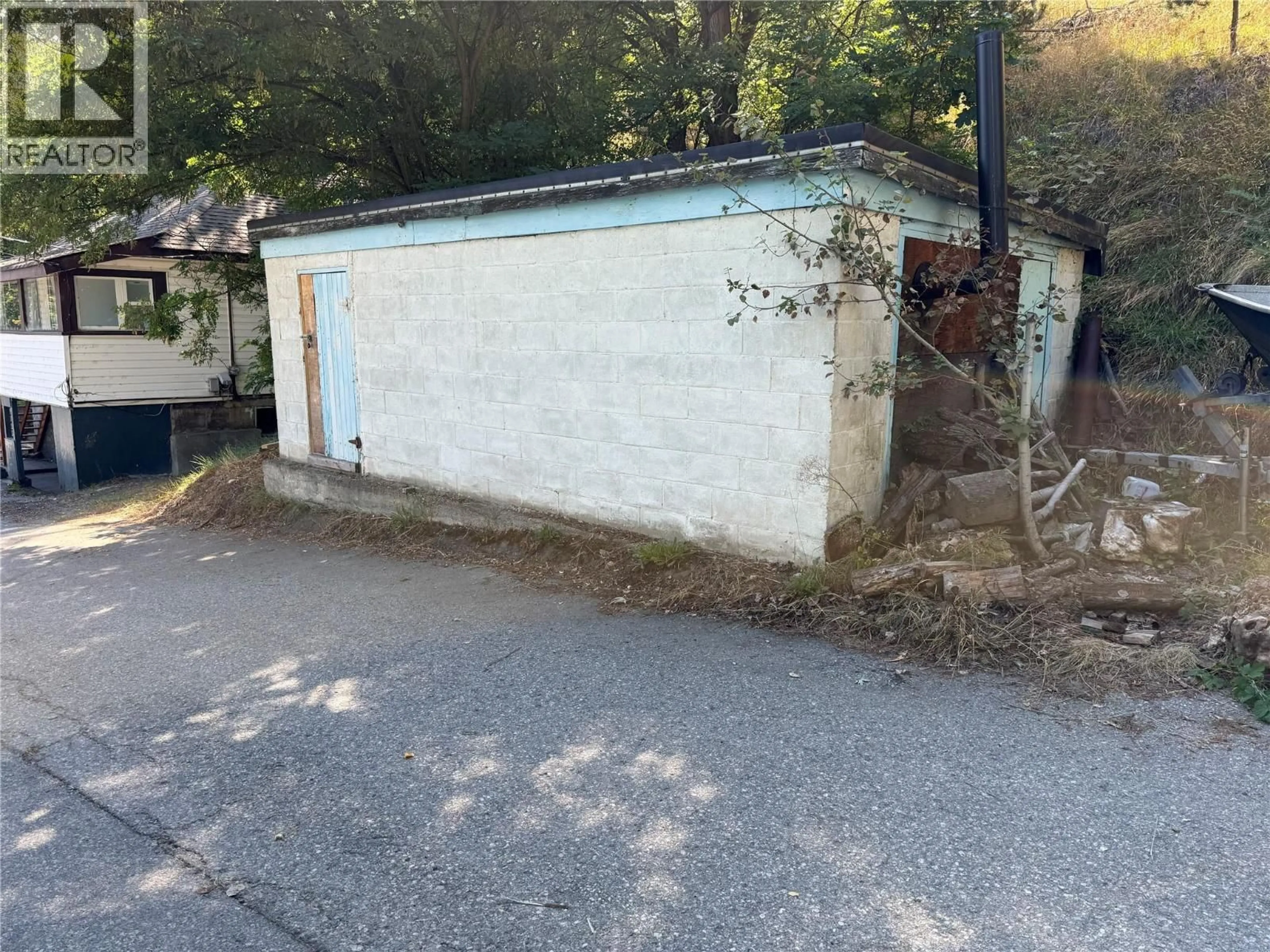 Shed for 943 MOUNTAIN STREET, Trail British Columbia V1R3G6