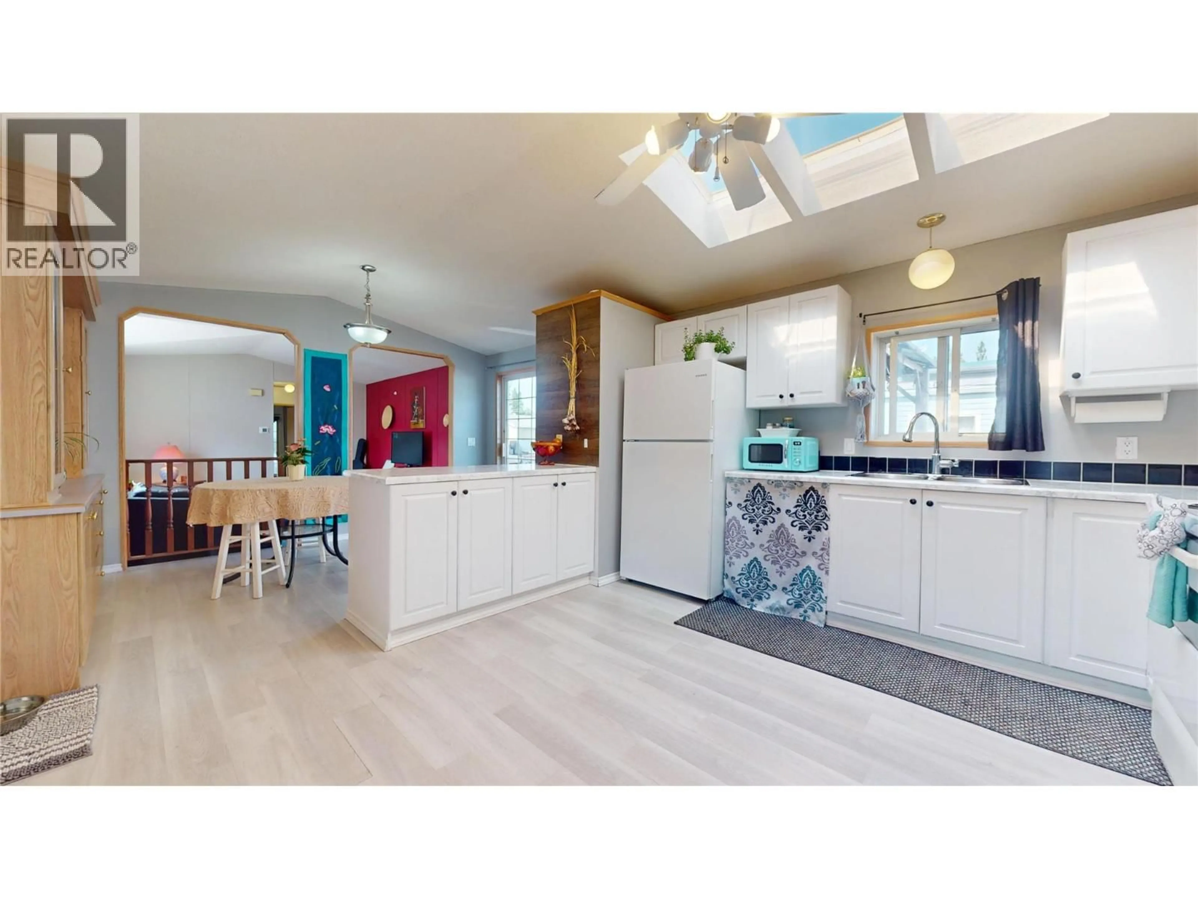 Open concept kitchen, unknown for 32 - 2424 INDUSTRIAL #2 ROAD, Cranbrook British Columbia V1C6H3