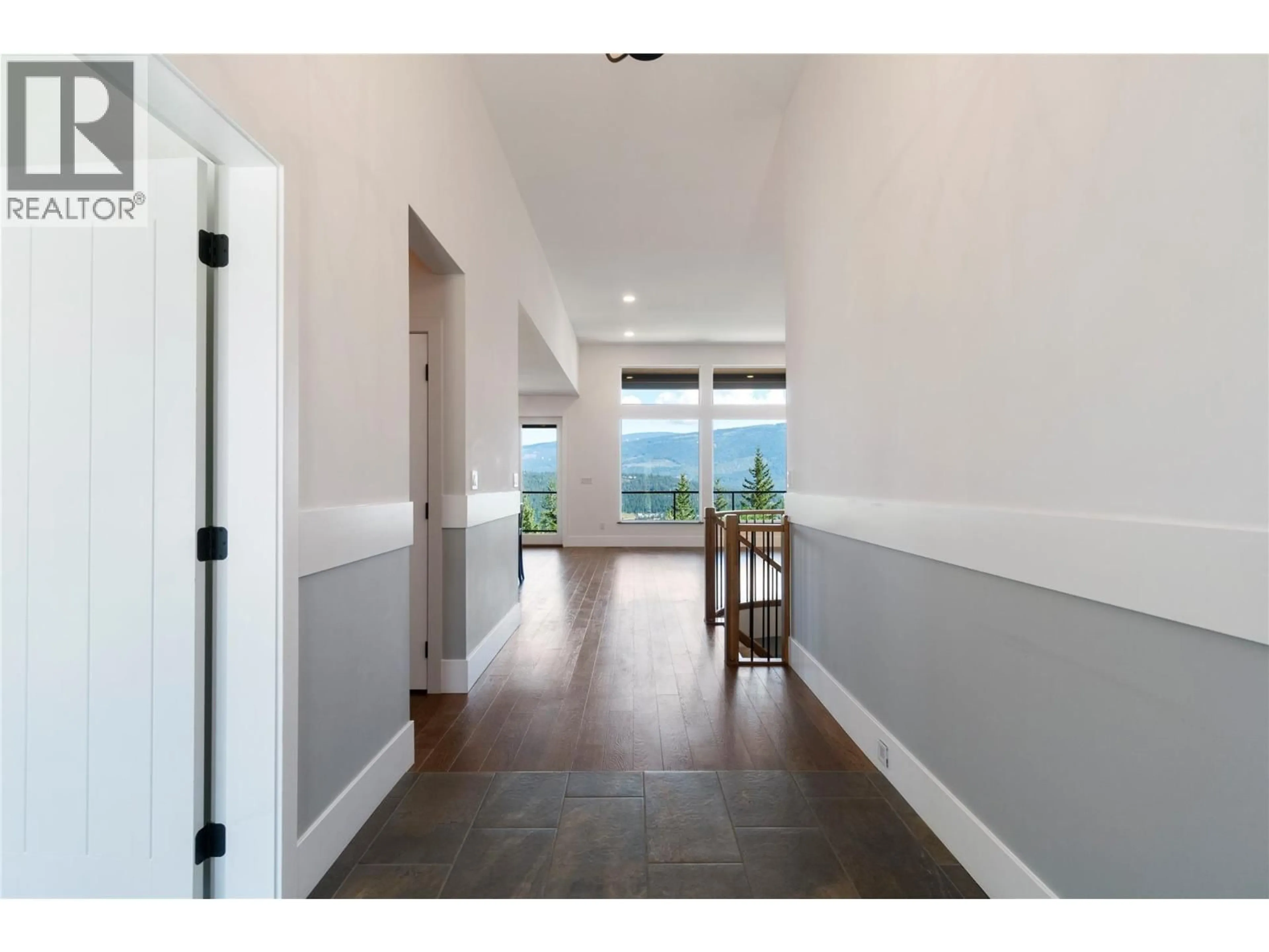 Indoor entryway for 2510 HIGHLANDS DRIVE, Blind Bay British Columbia V0E1H2