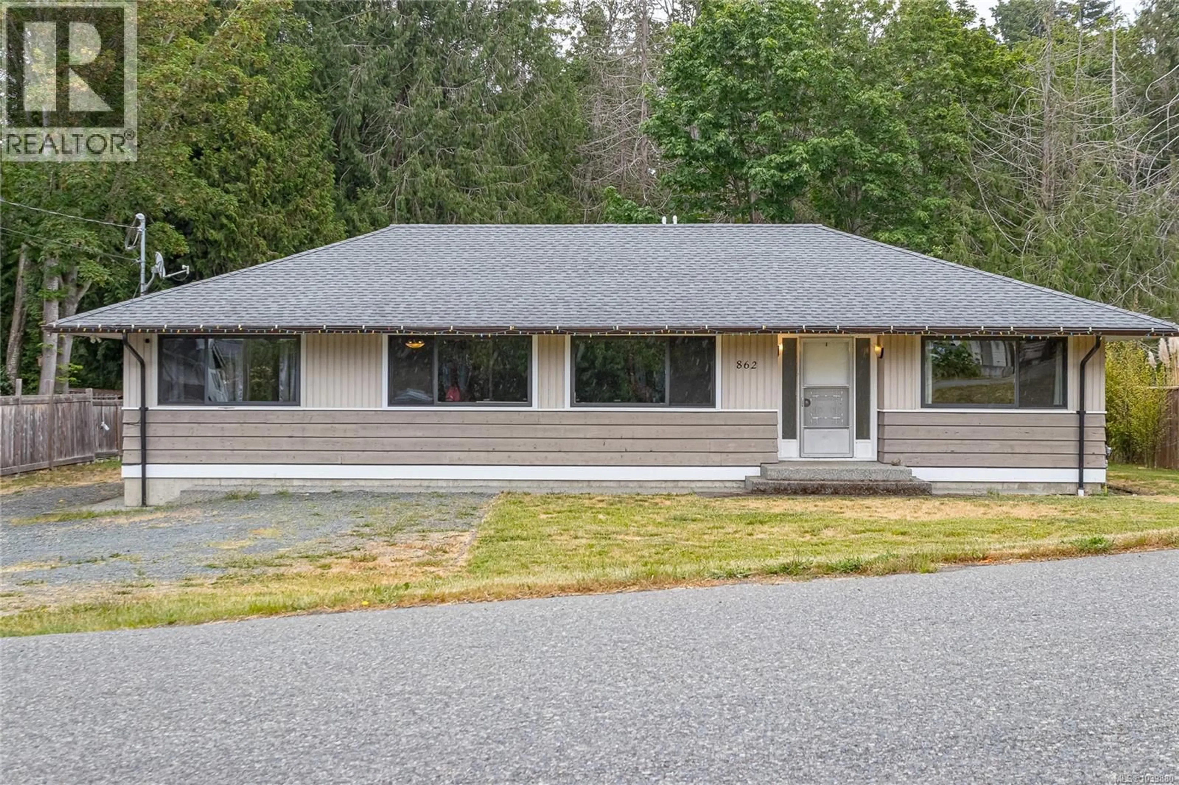 Home with vinyl exterior material, unknown for 862 BARCLAY CRESCENT, French Creek British Columbia V9P1Z3
