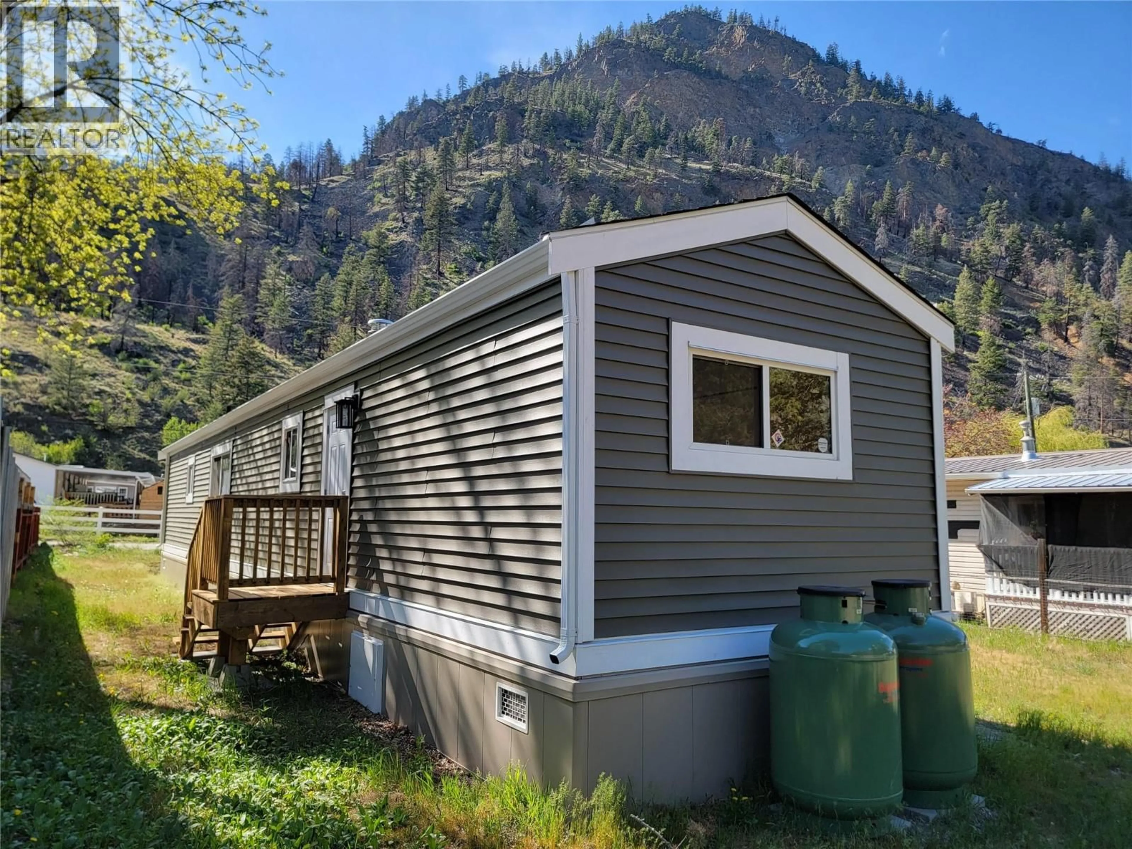 Home with vinyl exterior material, water/lake/river/ocean view for 3 - 1514 HIGHWAY 3A OTHER, Keremeos British Columbia V0X1N6