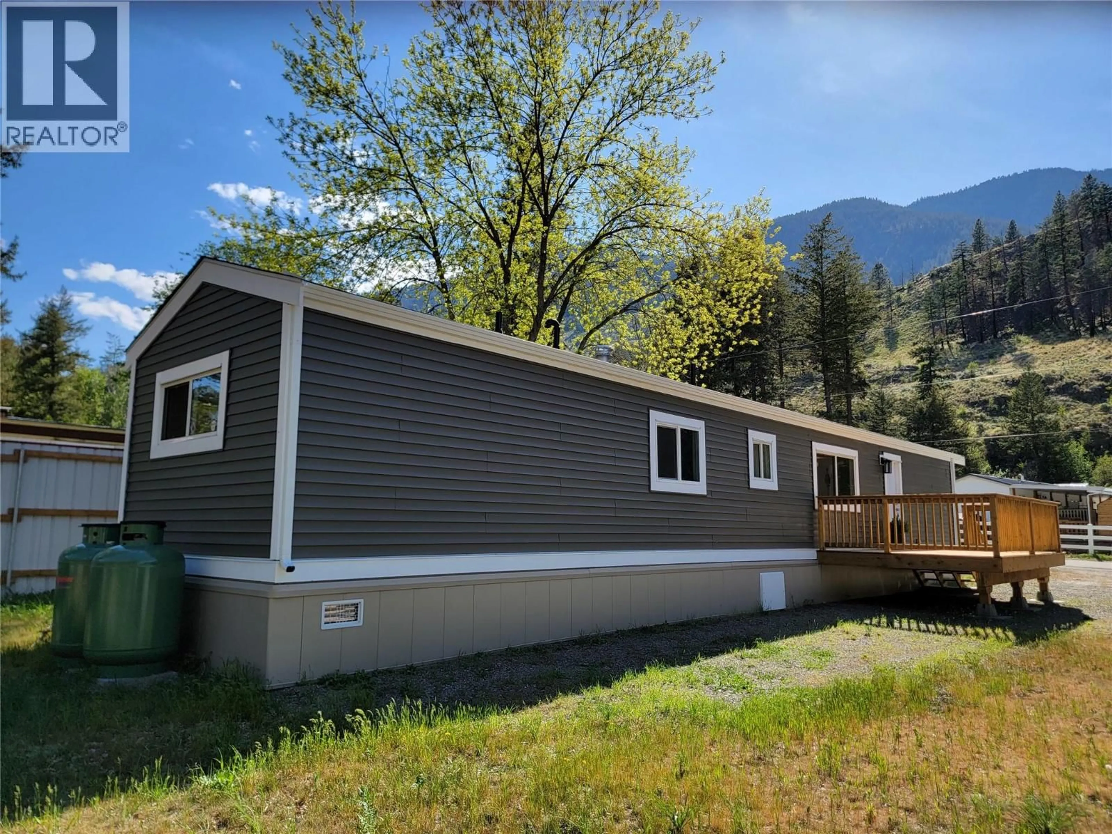 Home with vinyl exterior material, mountain view for 3 - 1514 HIGHWAY 3A OTHER, Keremeos British Columbia V0X1N6