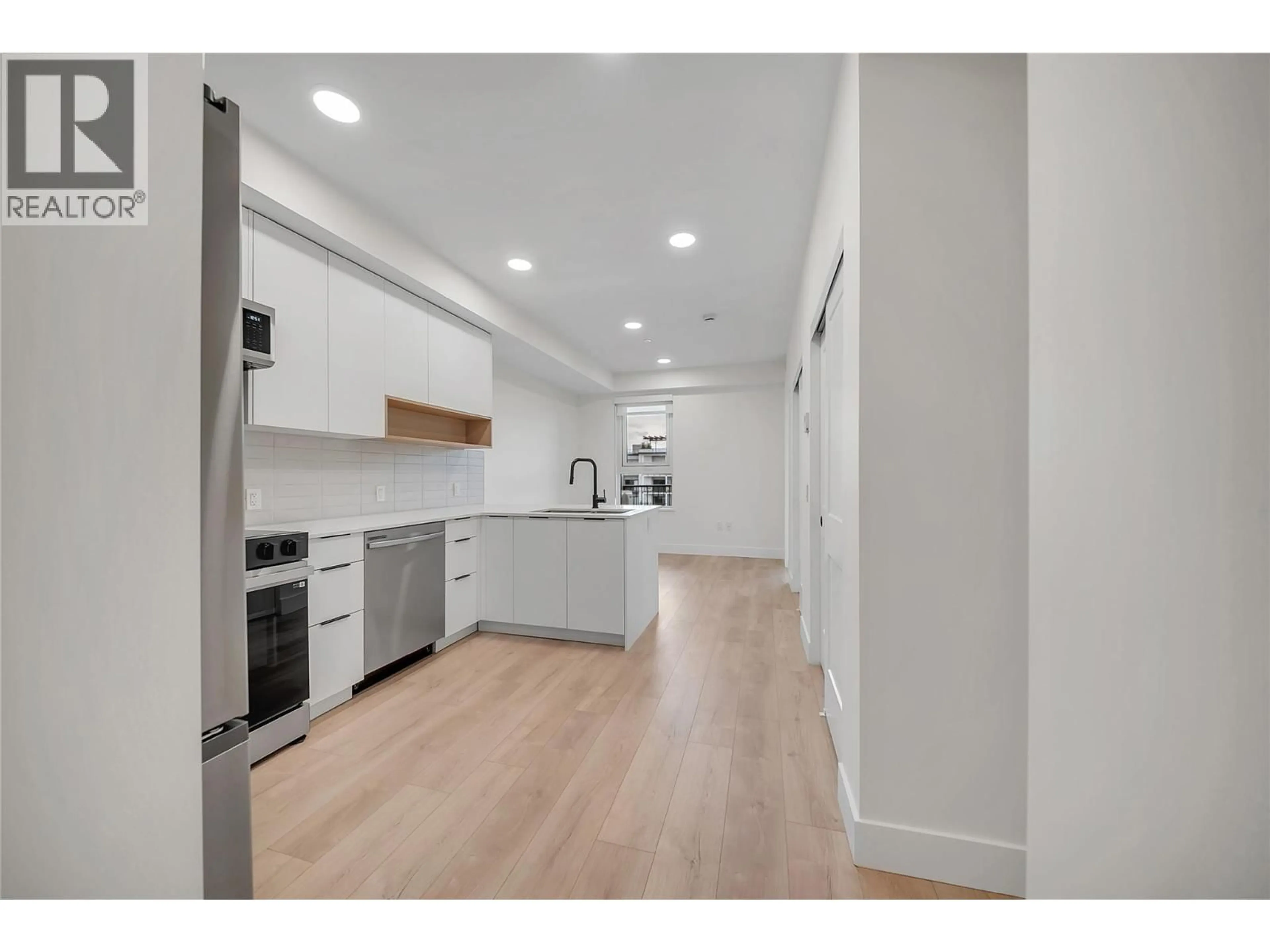 Open concept kitchen, unknown for 502 - 620 CORONATION AVENUE, Kelowna British Columbia V1Y7A5