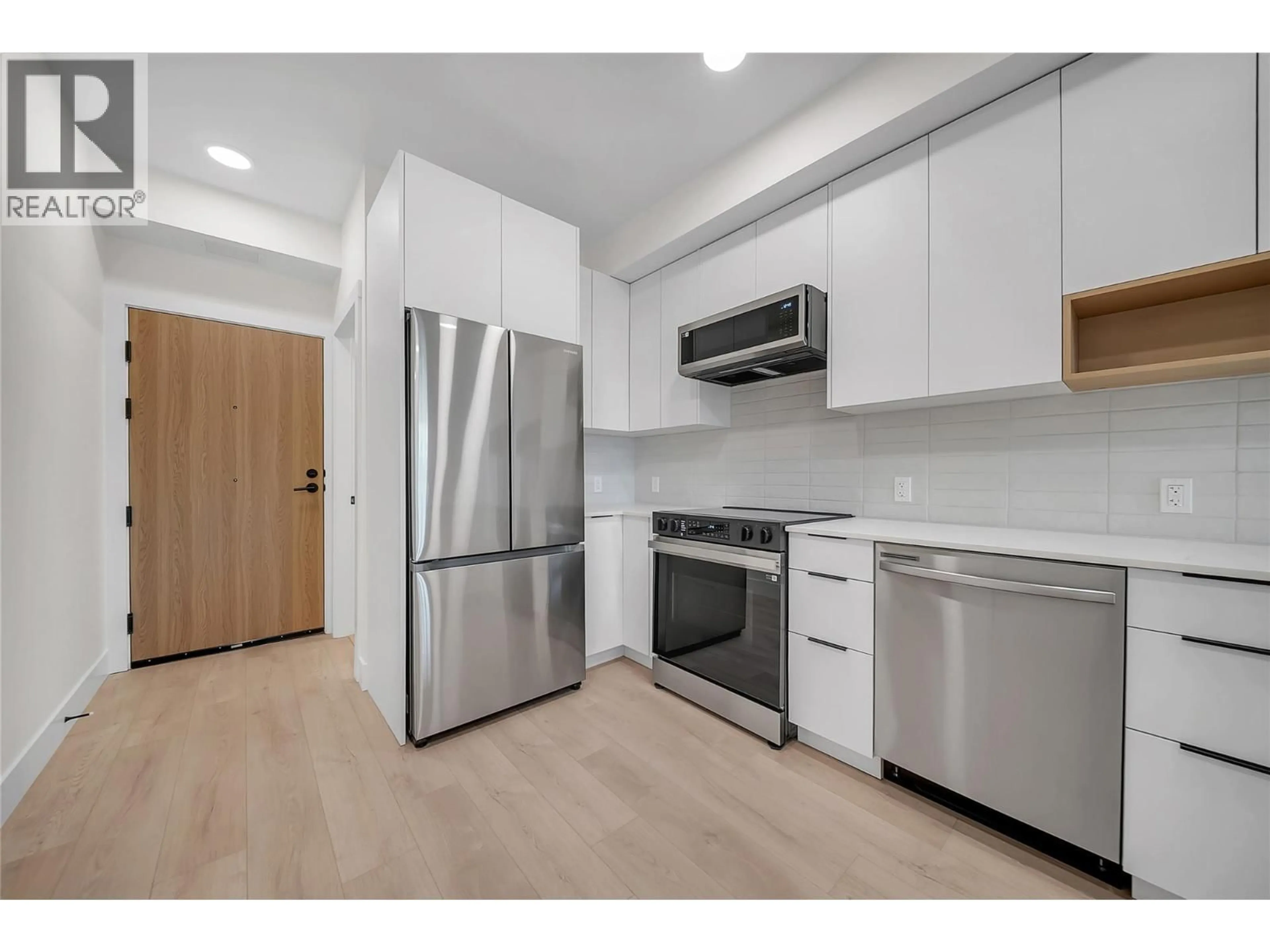 Standard kitchen, unknown for 502 - 620 CORONATION AVENUE, Kelowna British Columbia V1Y7A5