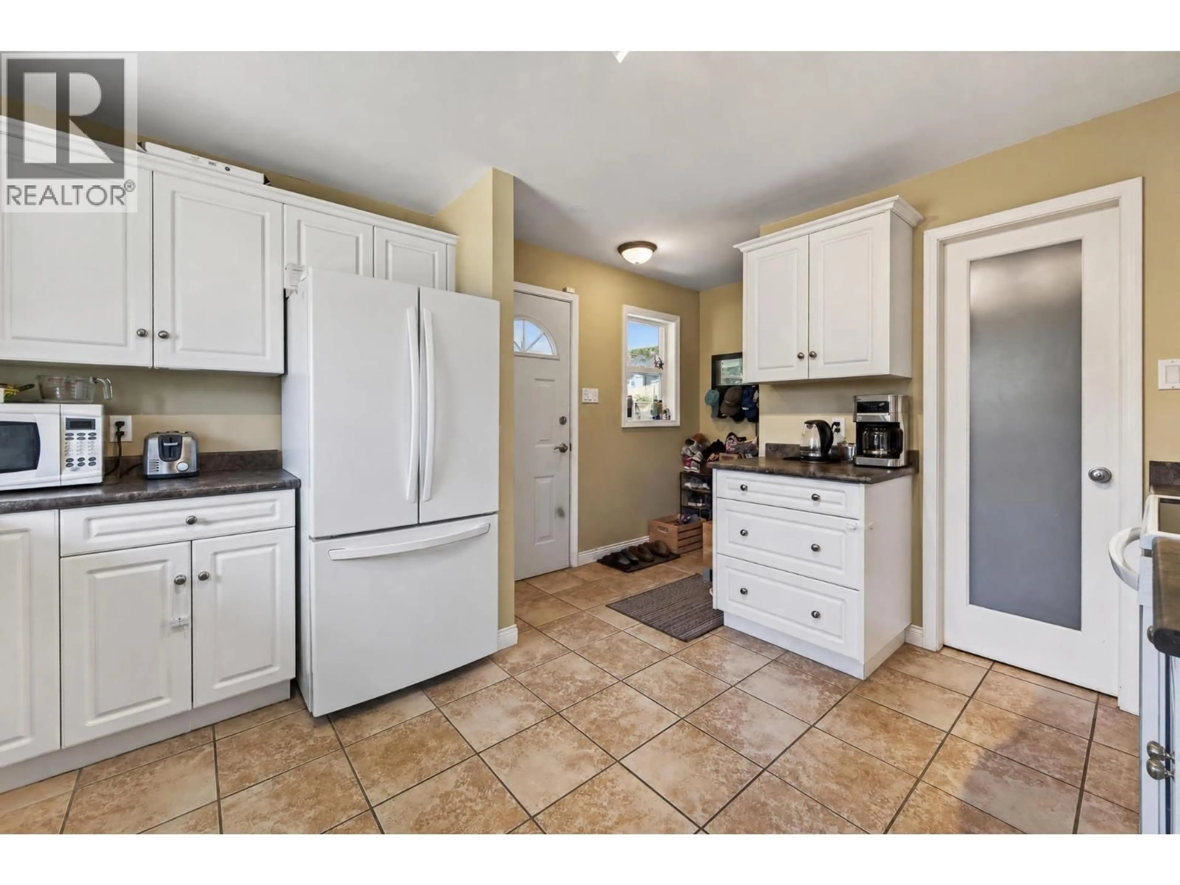 Standard kitchen, ceramic/tile floor for 5855 DALLAS DRIVE, Kamloops British Columbia V2C4X3