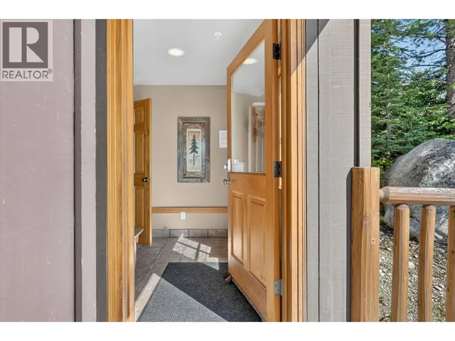 11 - 200 MOONSHINE CRESCENT, Big White 3