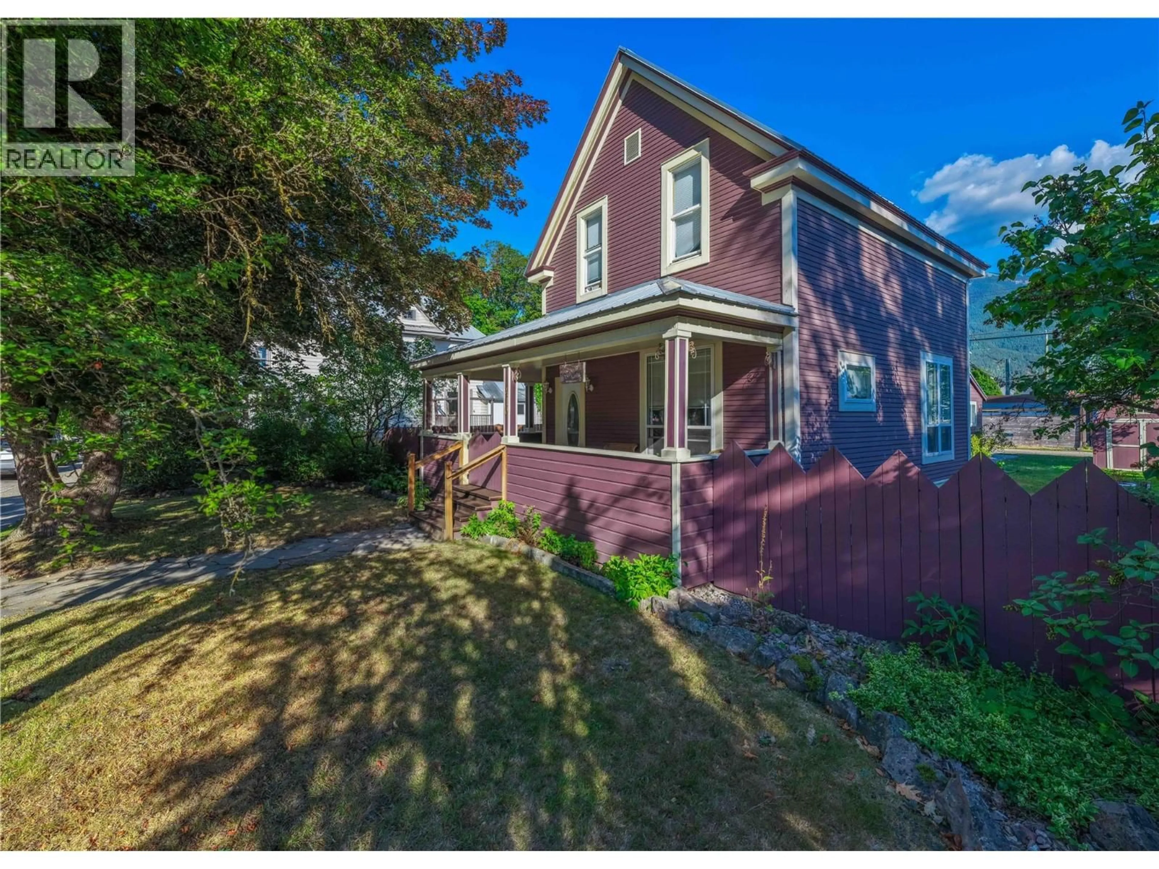 A pic from outside/outdoor area/front of a property/back of a property/a pic from drone, street for 408 & 410 MACKENZIE AVENUE, Revelstoke British Columbia V0E2S0