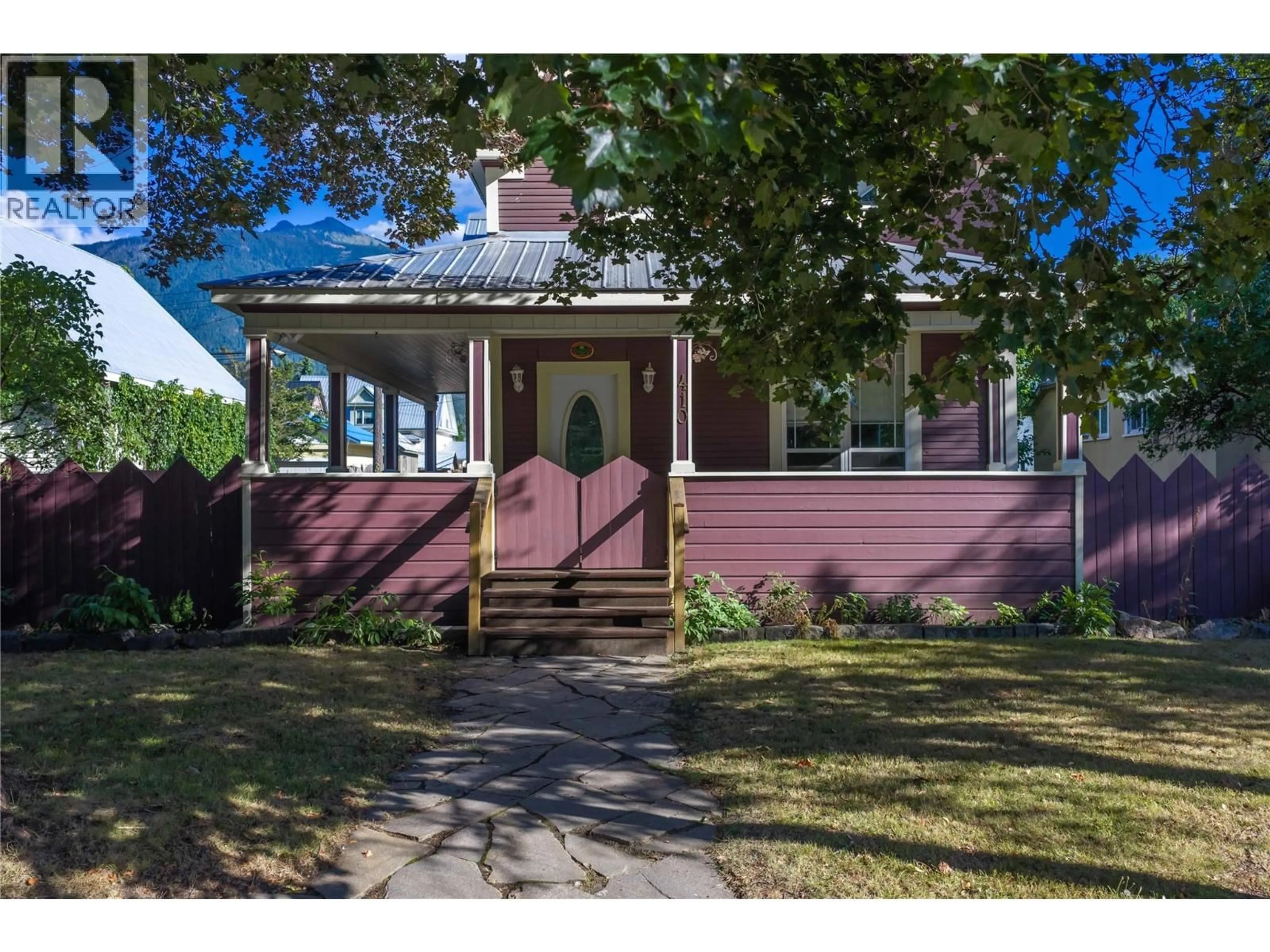 Home with vinyl exterior material, street for 408 & 410 MACKENZIE AVENUE, Revelstoke British Columbia V0E2S0