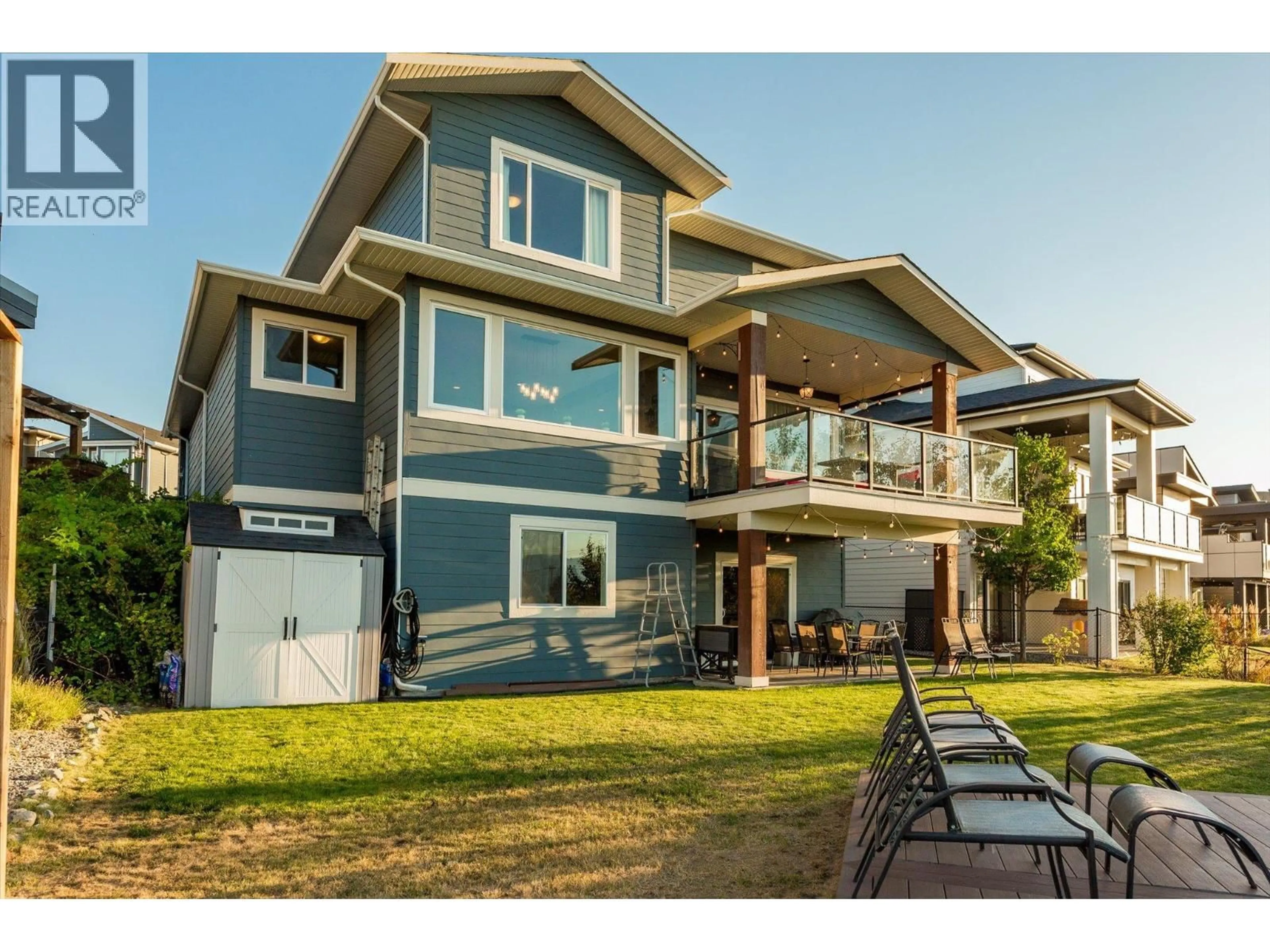 Home with vinyl exterior material, unknown for 1160 GOLDFINCH PLACE, Kelowna British Columbia V1W5M1