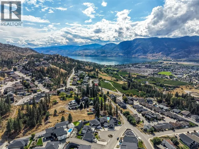 2703 HAWTHORN DRIVE, Penticton 5