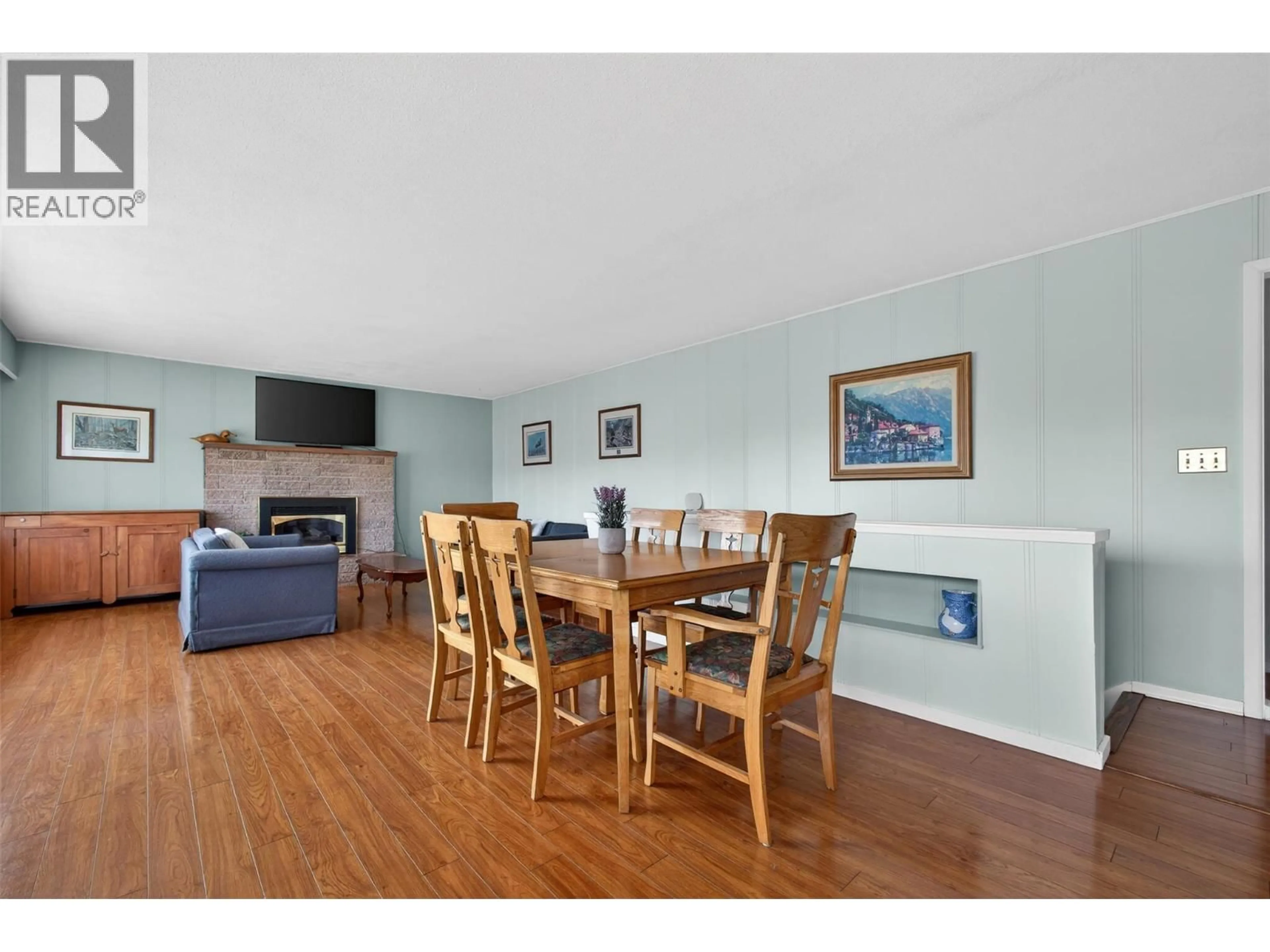 Dining room, wood/laminate floor for 13006 BRISTOW ROAD, Summerland British Columbia V0H1Z1