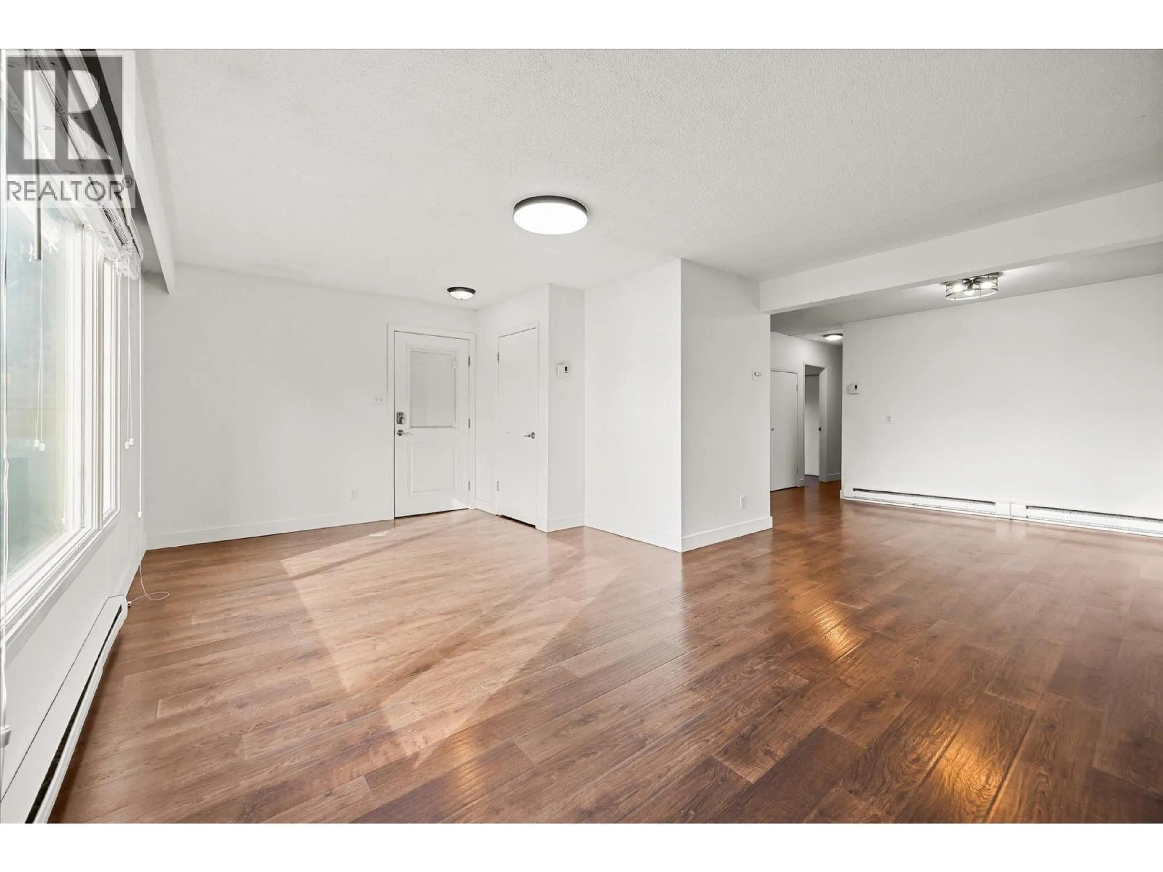 A pic of a room for 746 RAYMER AVENUE, Kelowna British Columbia V1X2Z8