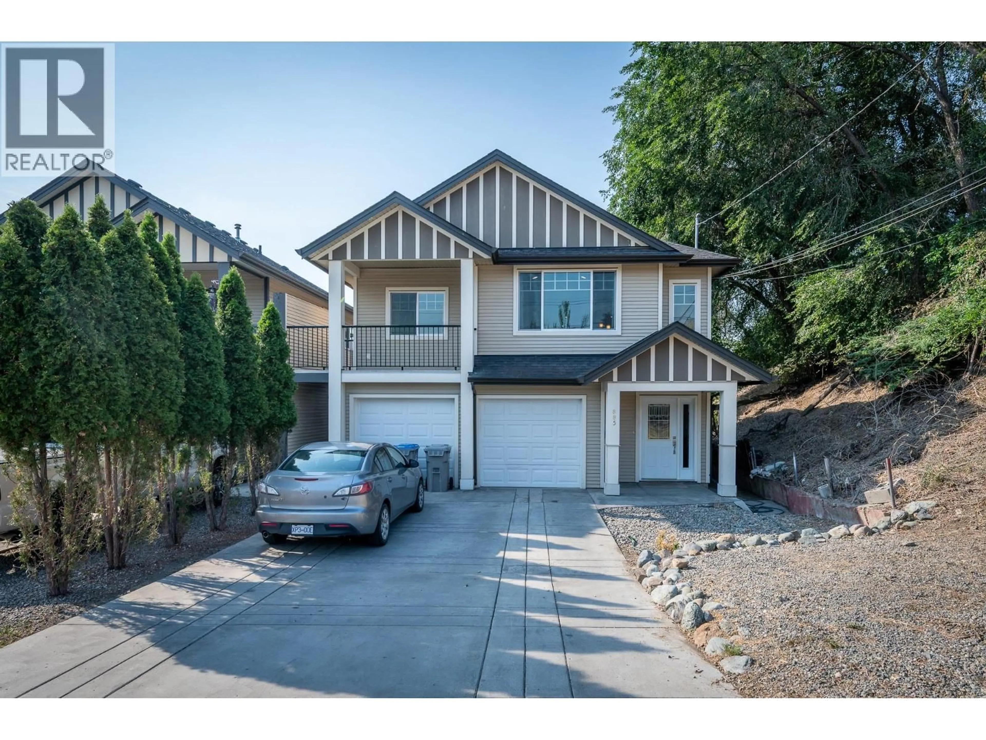 Home with vinyl exterior material, street for 885 GEORGEANN ROAD, Kamloops British Columbia V2B6H9