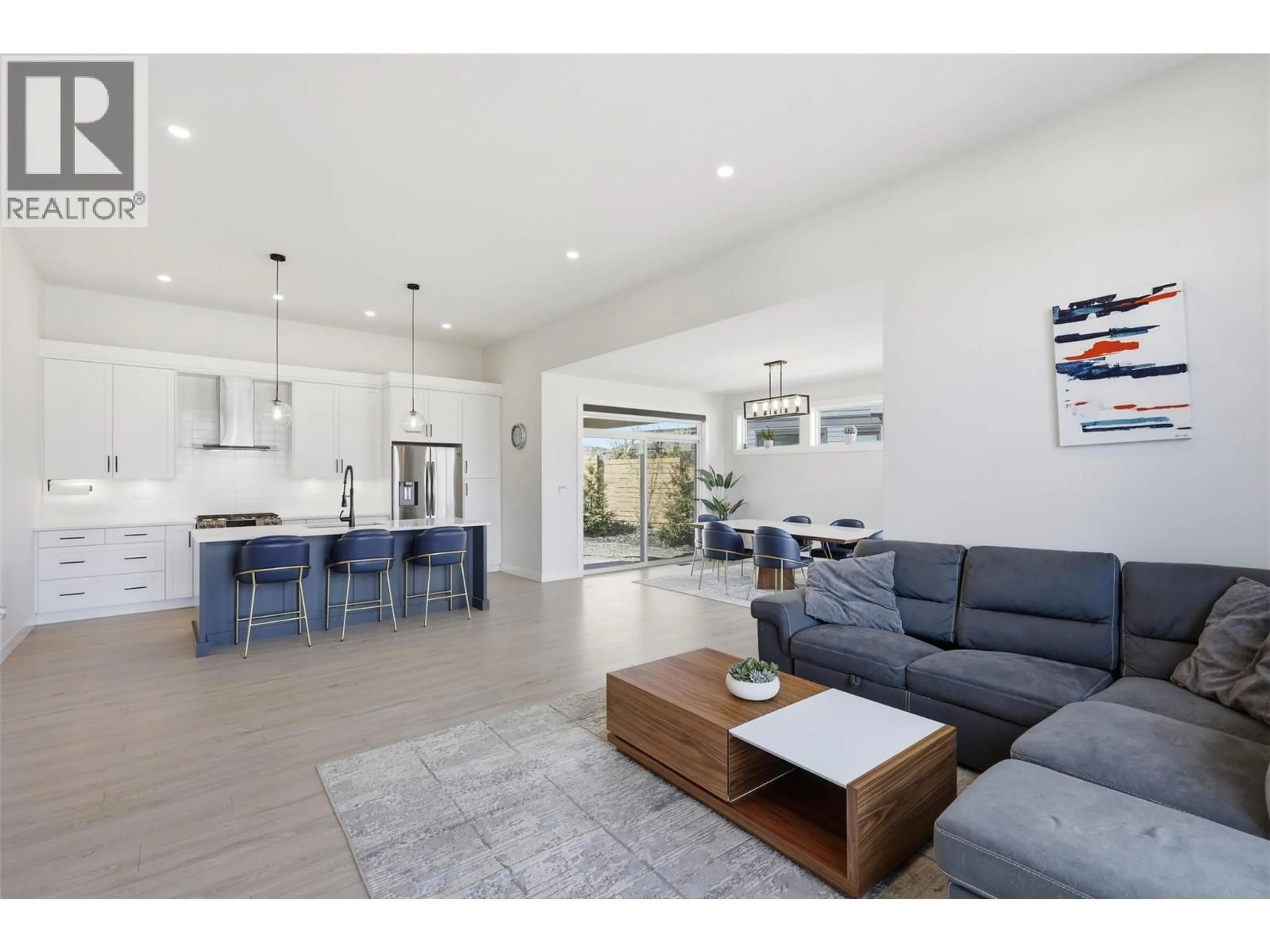 Open concept kitchen, unknown for 347 RUE CHEVAL NOIR OTHER, Kamloops British Columbia V1S0G2