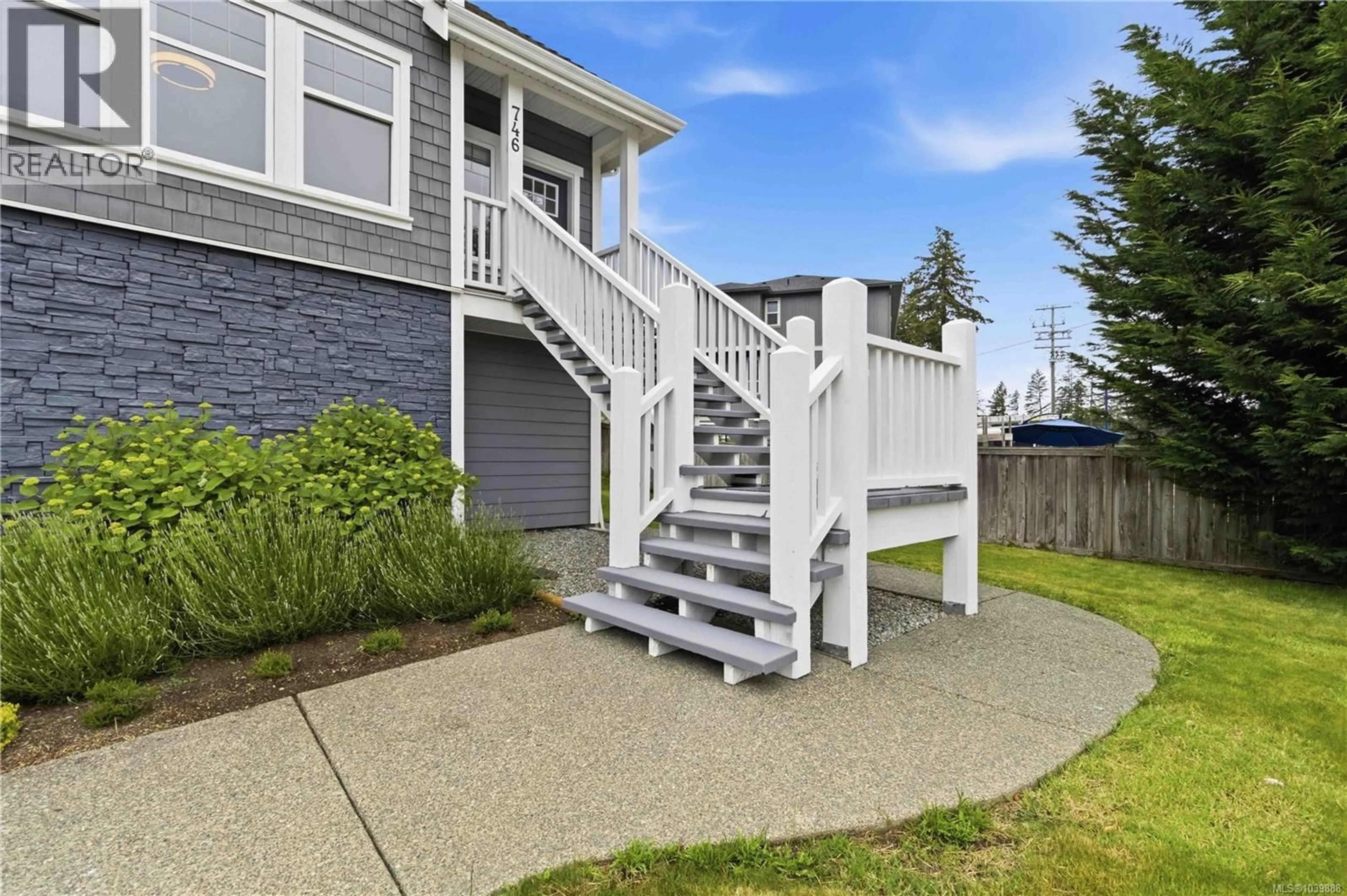 Home with vinyl exterior material, street for 746 BEAR MOUNTAIN PARKWAY, Langford British Columbia V9B6V1