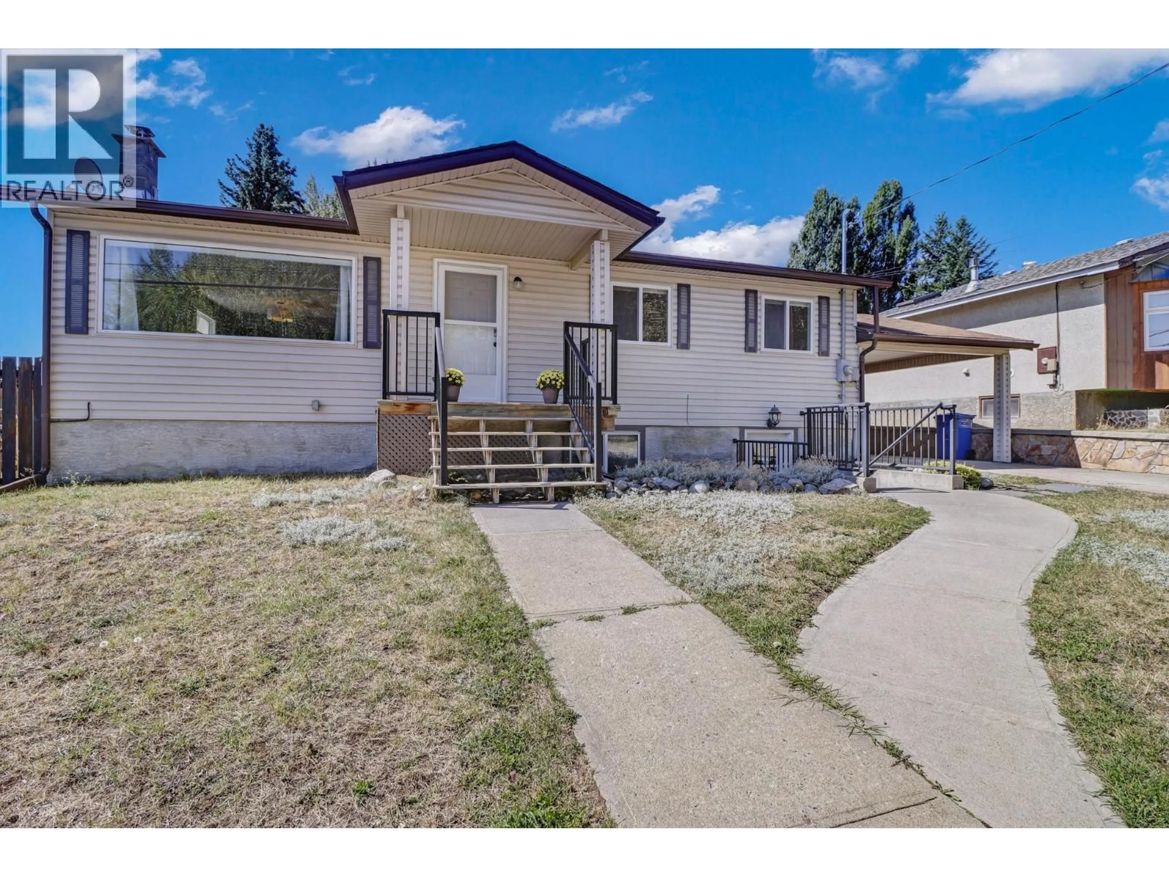 Home with vinyl exterior material, street for 540 4 AVENUE, Kimberley British Columbia V1A2R9