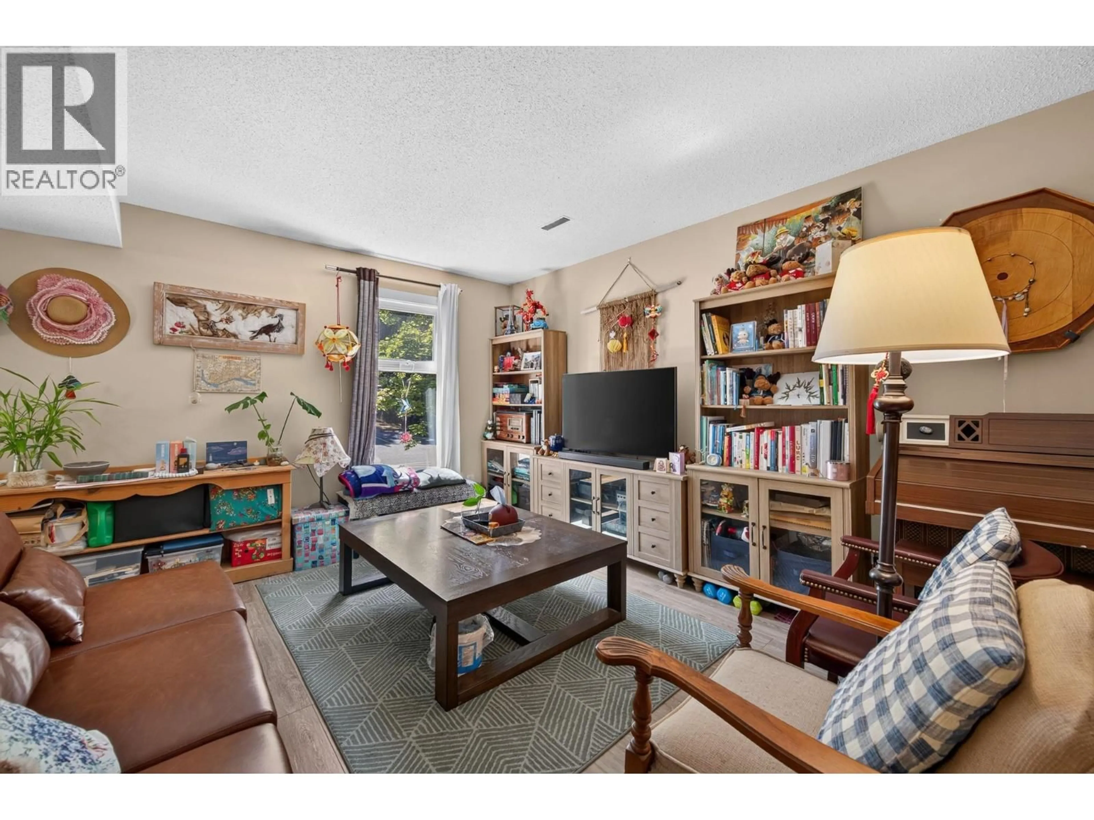 Living room with furniture, unknown for 47 - 1221 HUGH ALLAN DRIVE, Kamloops British Columbia V1S1M7