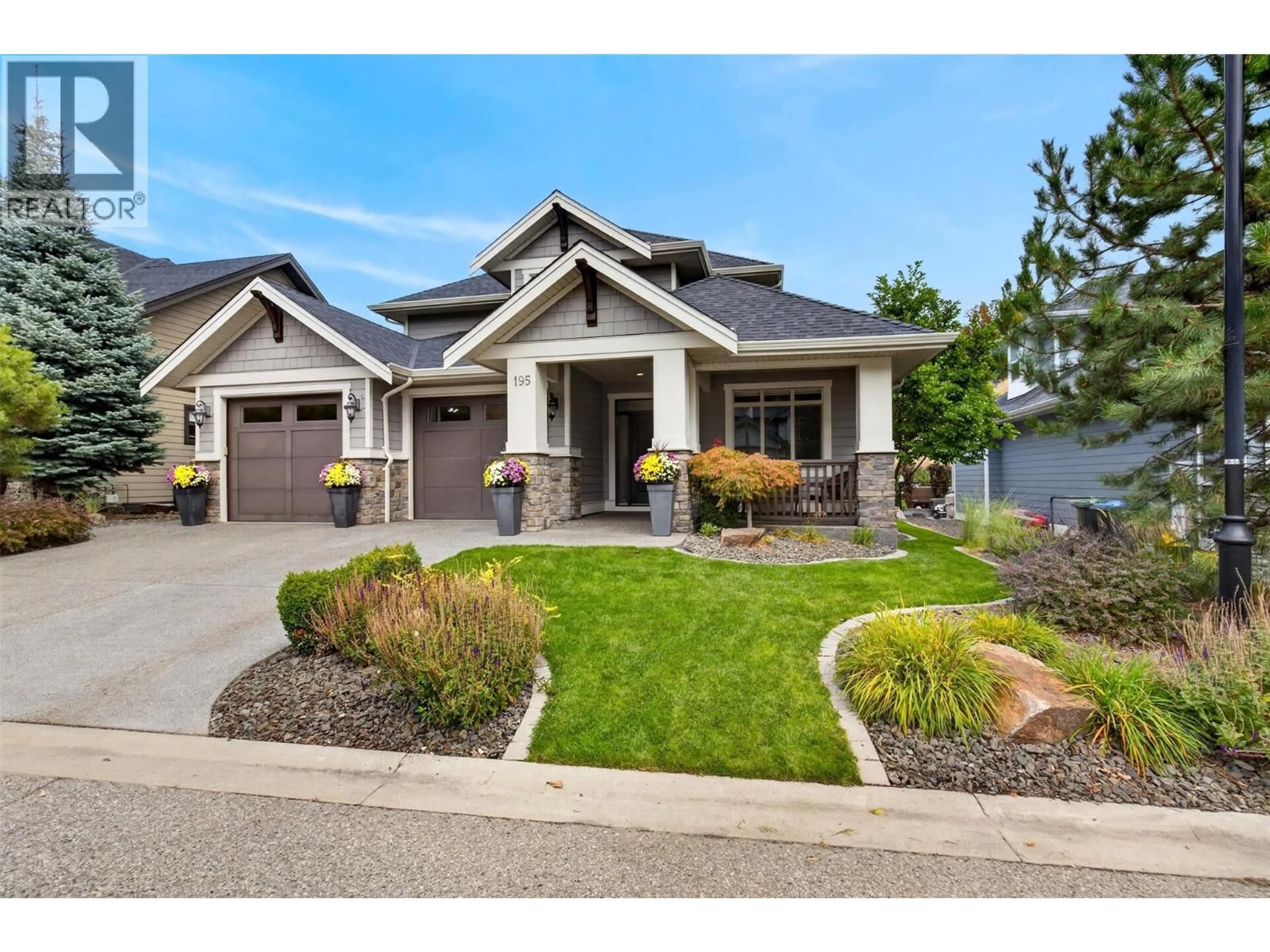 Home with vinyl exterior material, street for 195 LOST CREEK COURT, Kelowna British Columbia V1V3B7