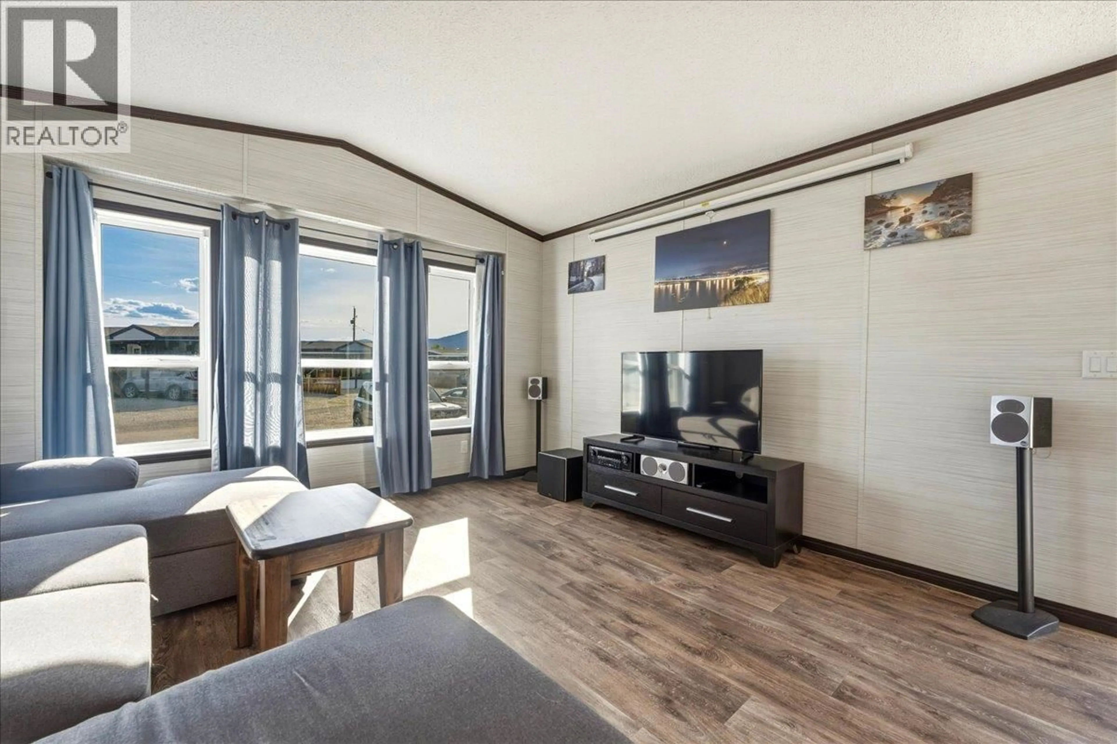 Living room with furniture, unknown for 9 - 65 ANTOINE ROAD, Vernon British Columbia V1H2A3