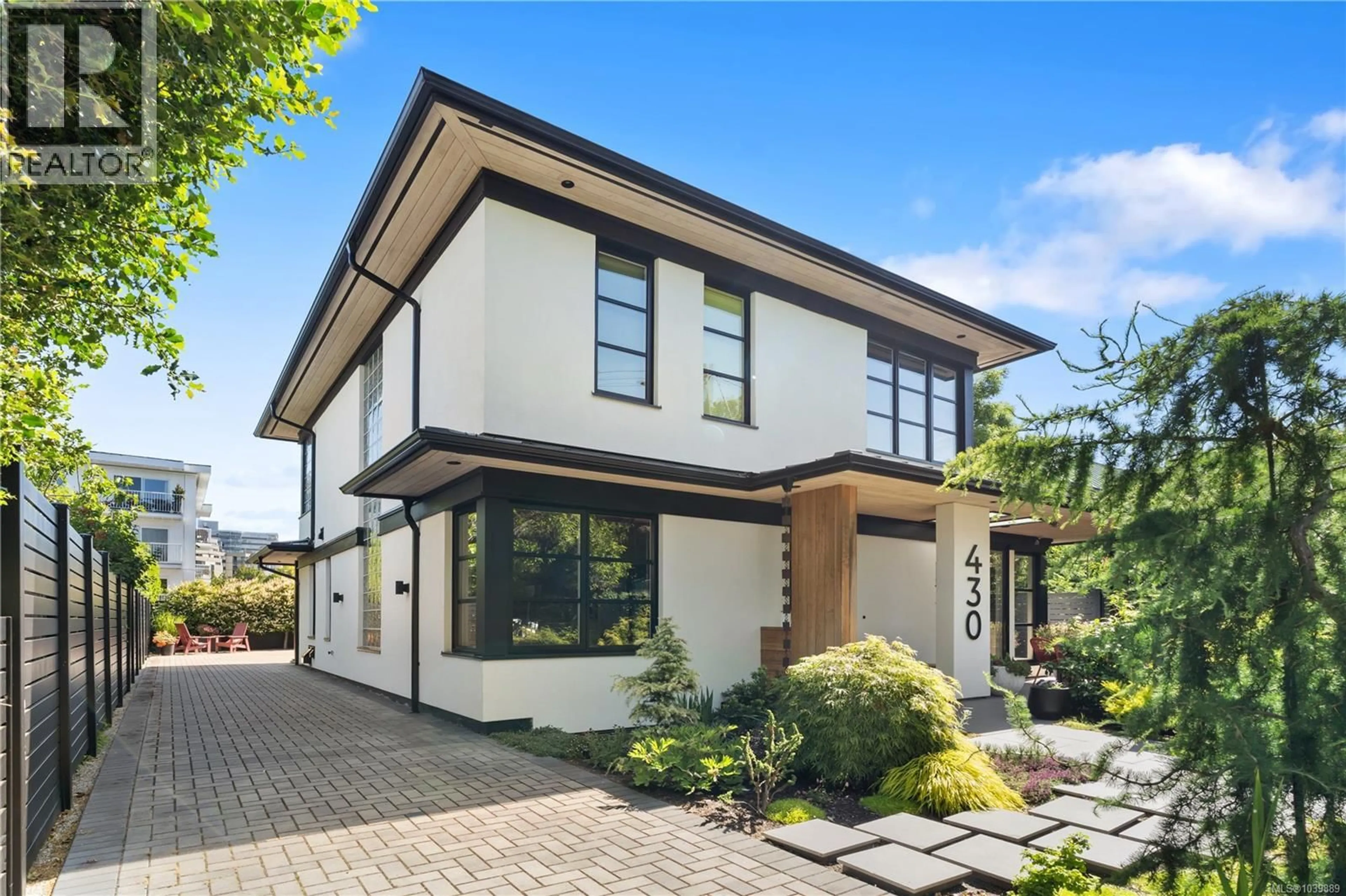 Home with brick exterior material, street for 430 LUXTON AVENUE, Victoria British Columbia V8V1C9