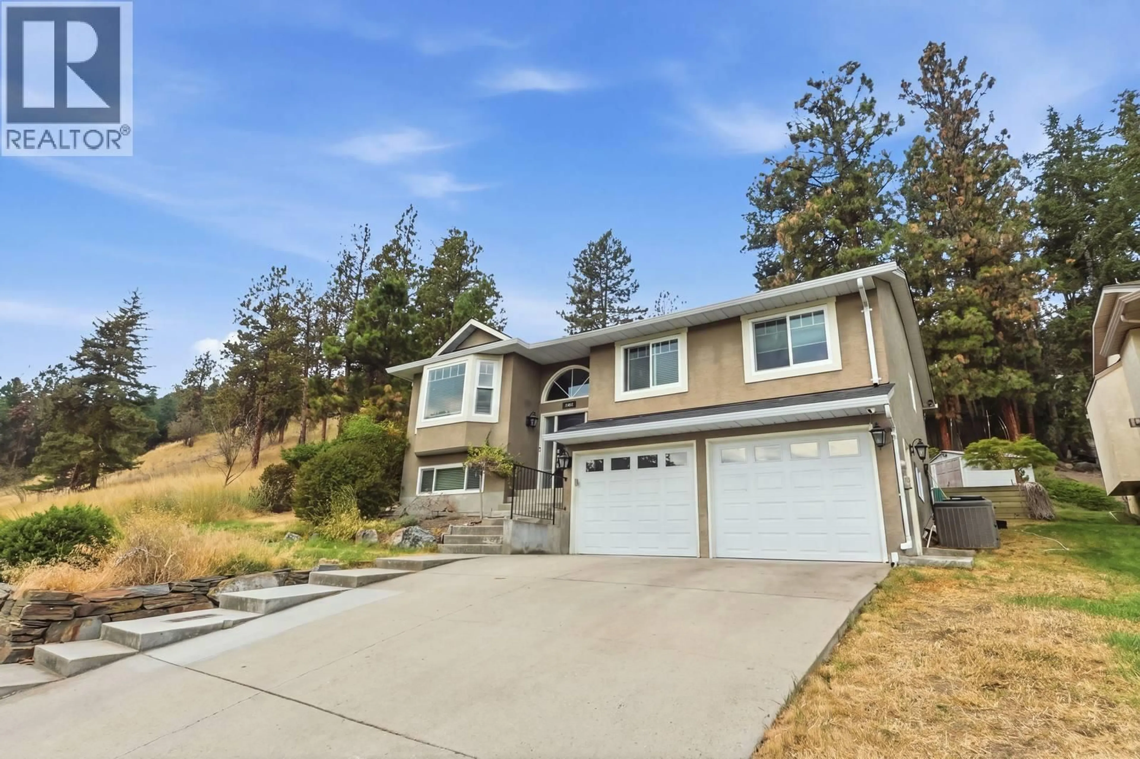 Home with vinyl exterior material, unknown for 464 GLEN PINE COURT, Kelowna British Columbia V1V1R3
