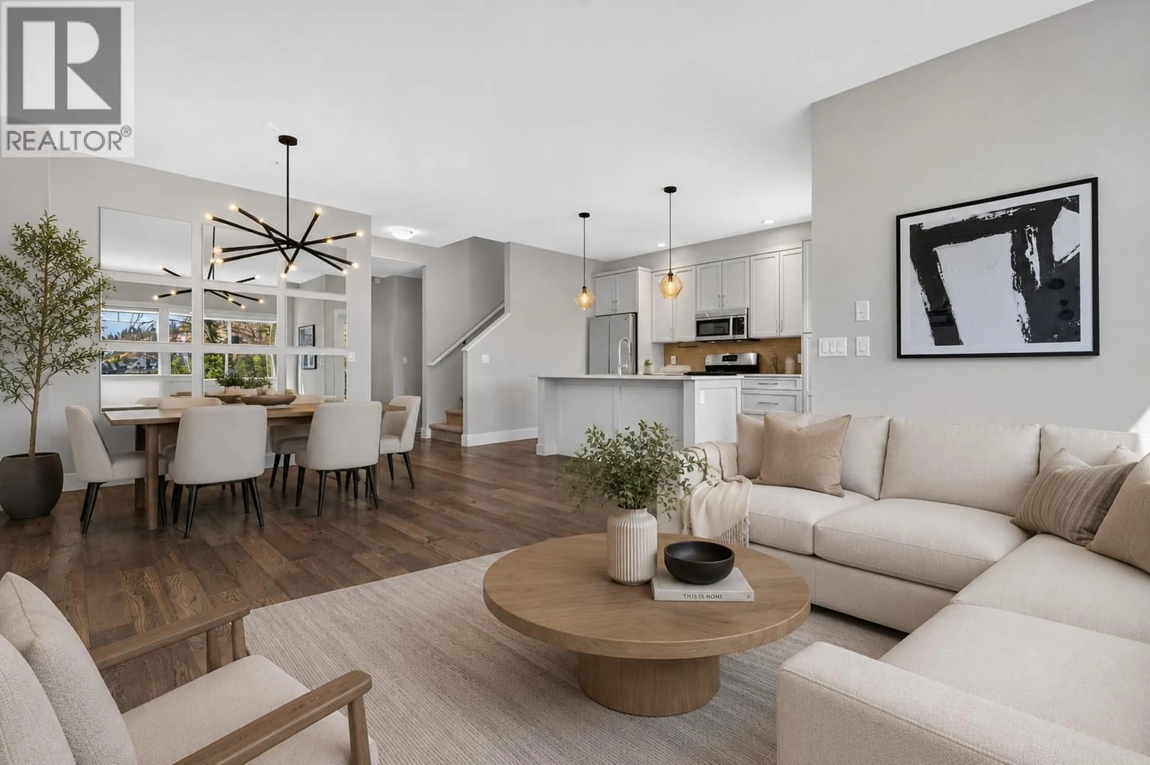 Living room with furniture, unknown for 54 - 1450 UNION ROAD, Kelowna British Columbia V1V3E1
