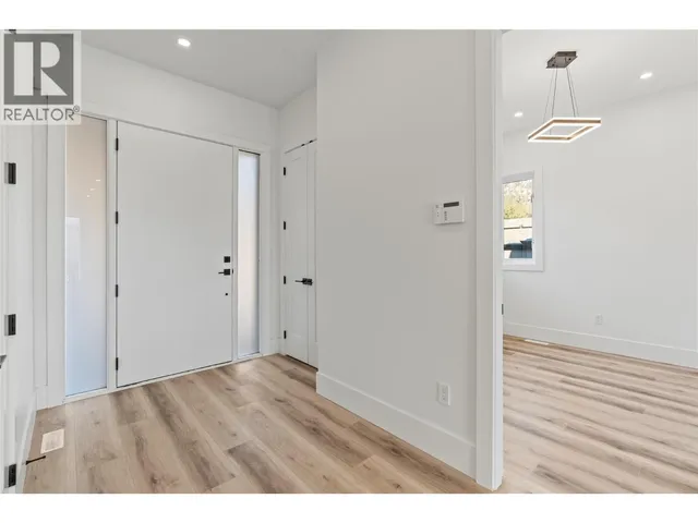 8948 TAVISTOCK ROAD, Vernon 4