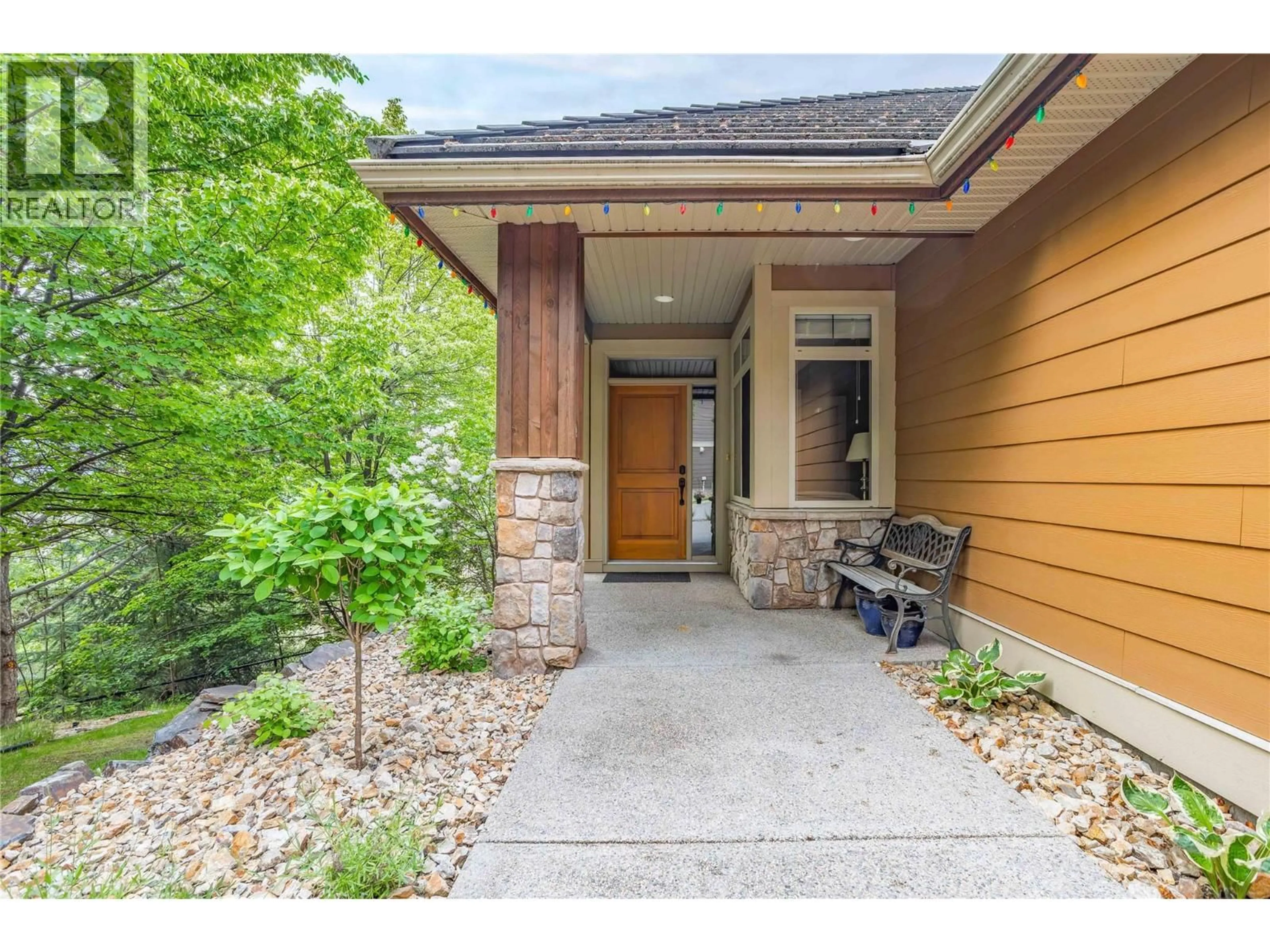 Indoor entryway for 13 - 669 LONG RIDGE DRIVE, Kelowna British Columbia V1V2R9