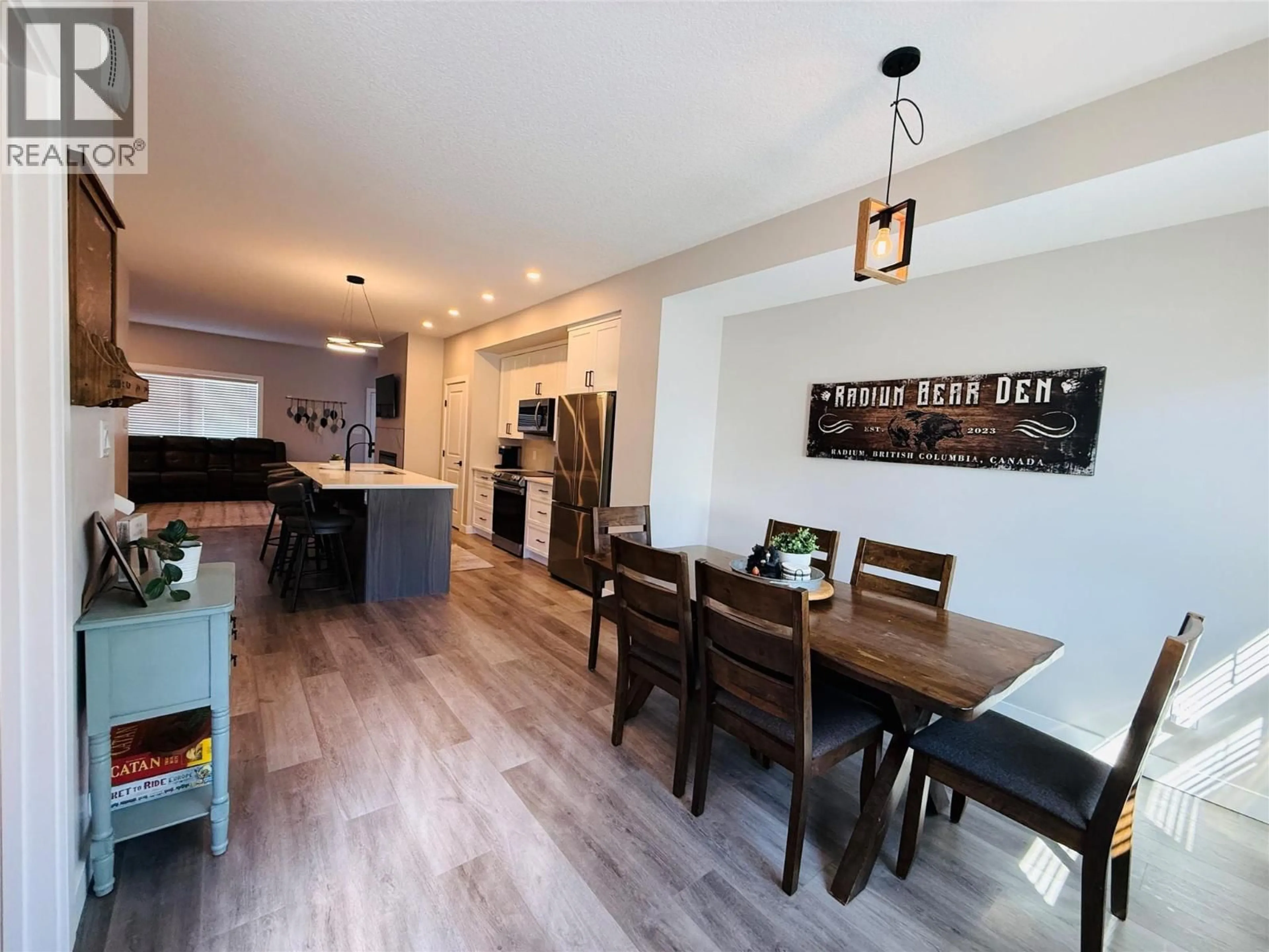 Open concept kitchen, wood/laminate floor for 2 - 4883 STANLEY STREET, Radium Hot Springs British Columbia V0A1M0