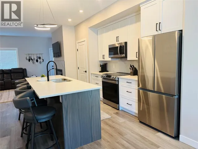 2 - 4883 STANLEY STREET, Radium Hot Springs 5