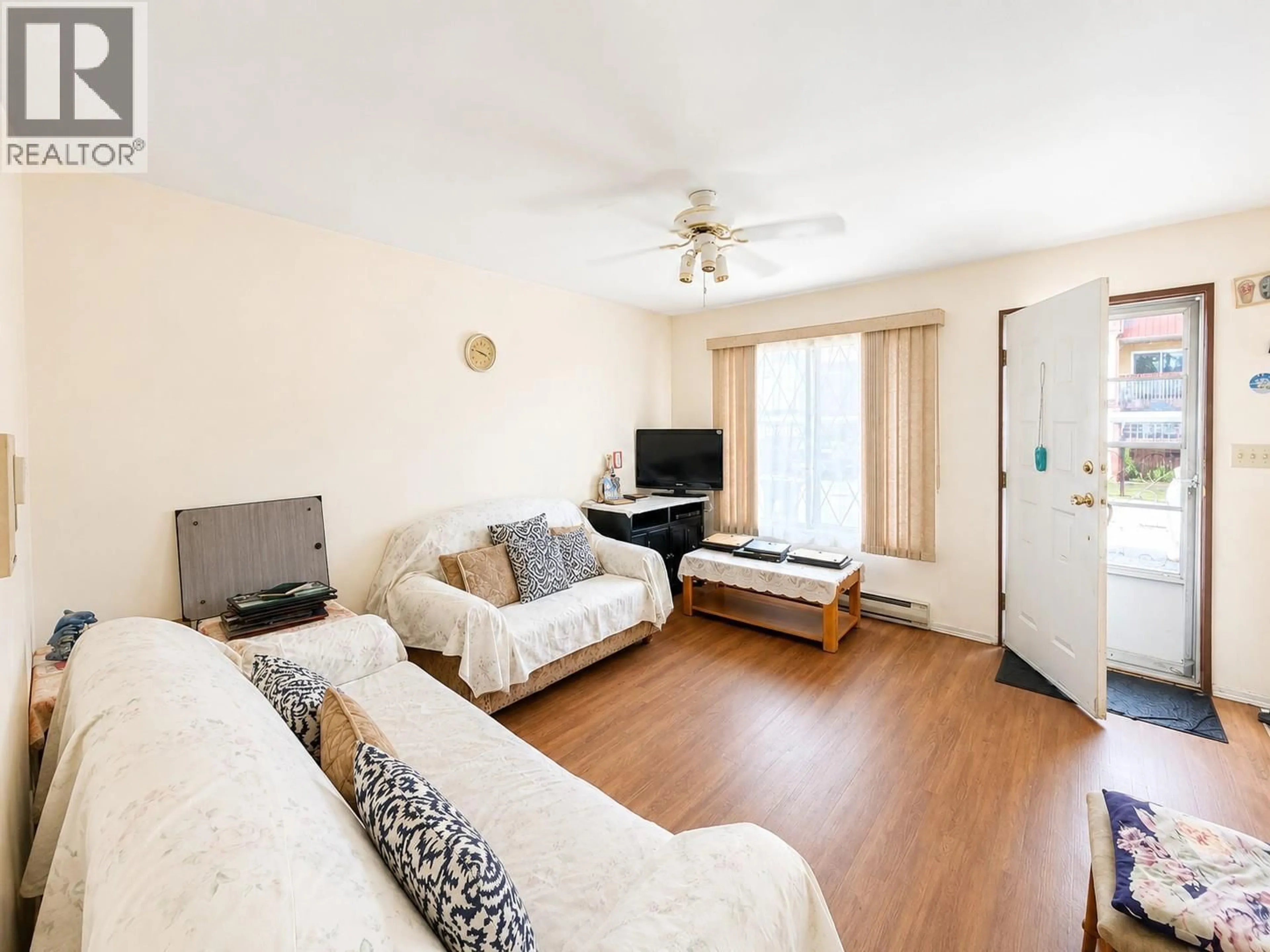 Living room with furniture, unknown for 4 - 5869 MAIN STREET, Oliver British Columbia V0H1T9