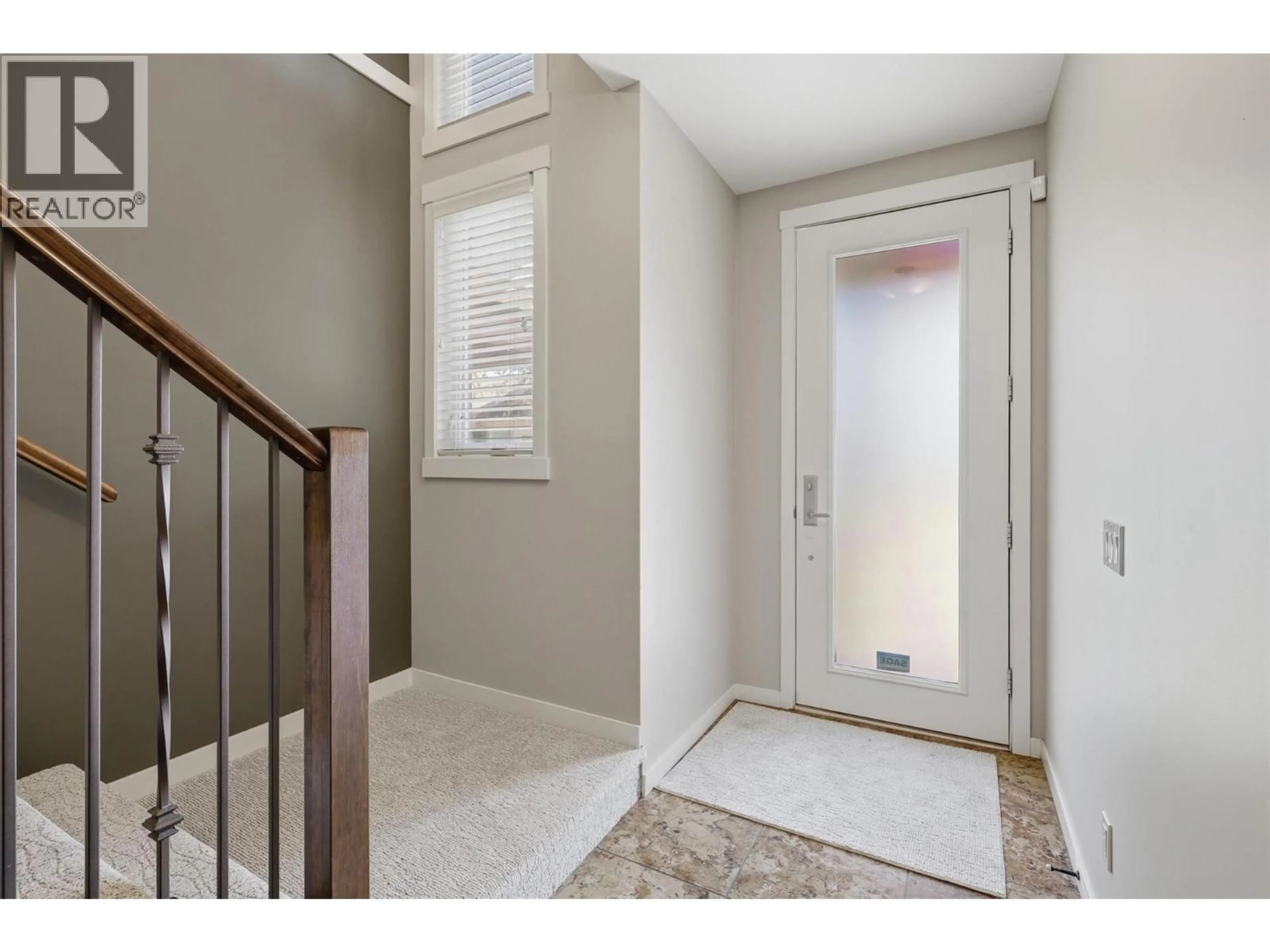 Indoor entryway for 1637 GOLF RIDGE WAY, Kamloops British Columbia V2H0A5
