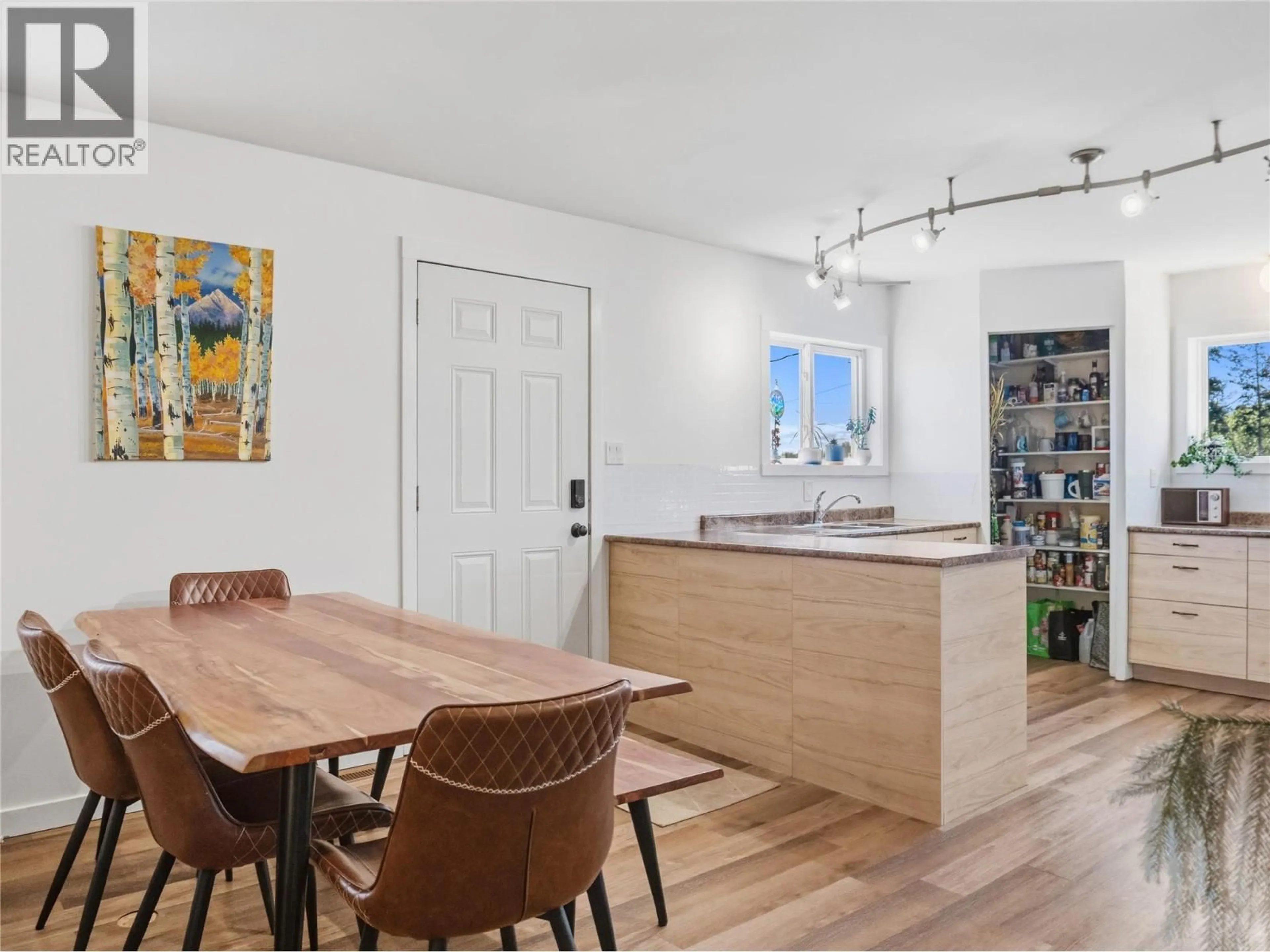 Open concept kitchen, unknown for 3766 216 ROAD, Dawson Creek British Columbia V1G0J3