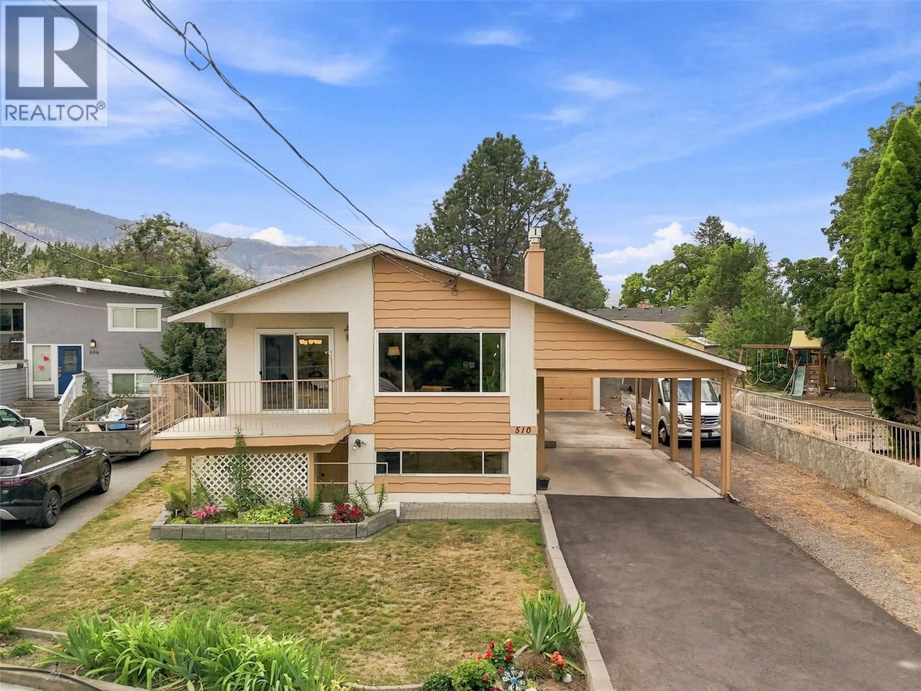 Home with vinyl exterior material, mountain view for 510 HUXLEY PLACE, Kamloops British Columbia V2B5E5