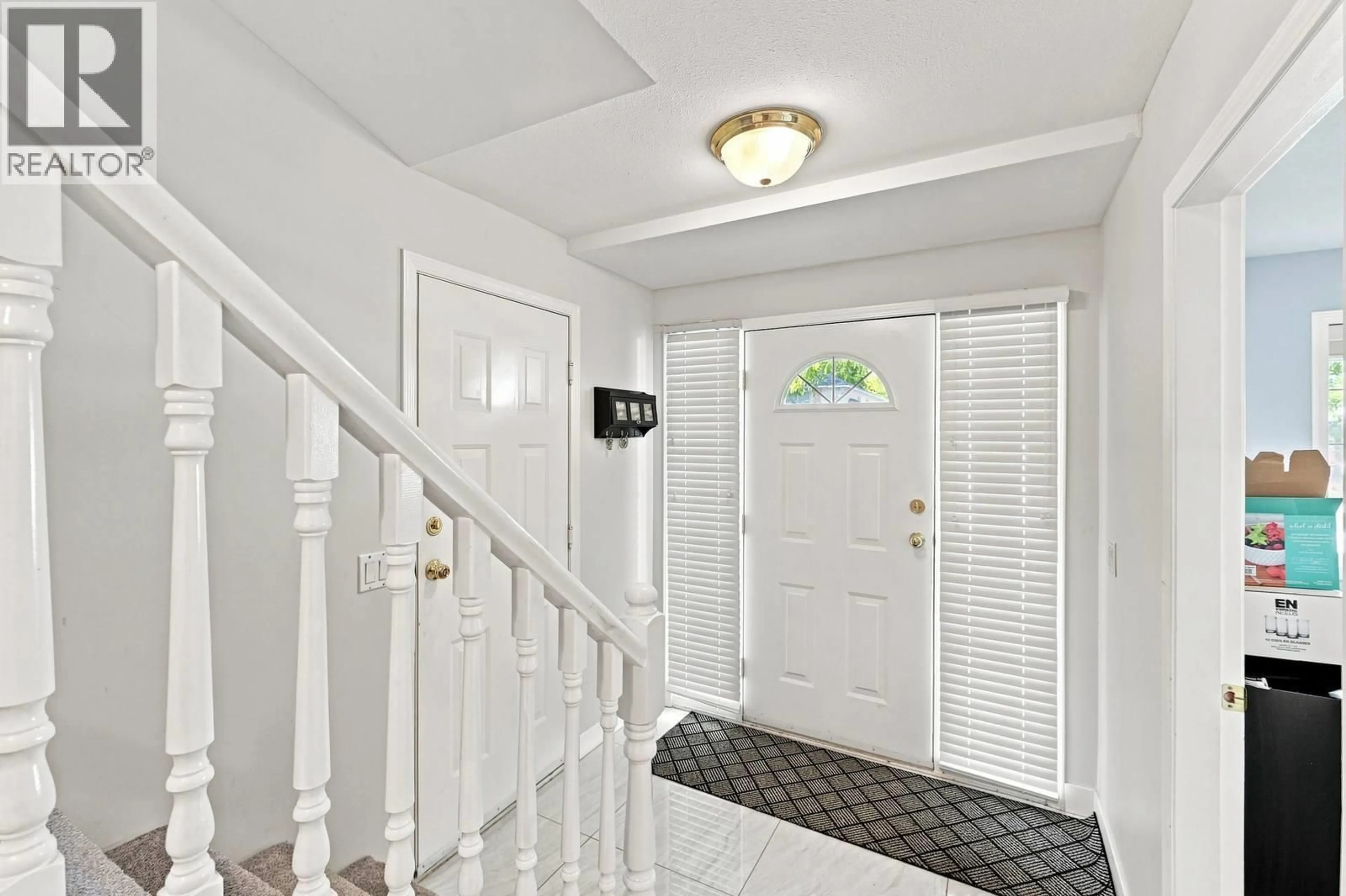 Indoor entryway for 1325 FRIESEN ROAD, Kelowna British Columbia V1X7P3