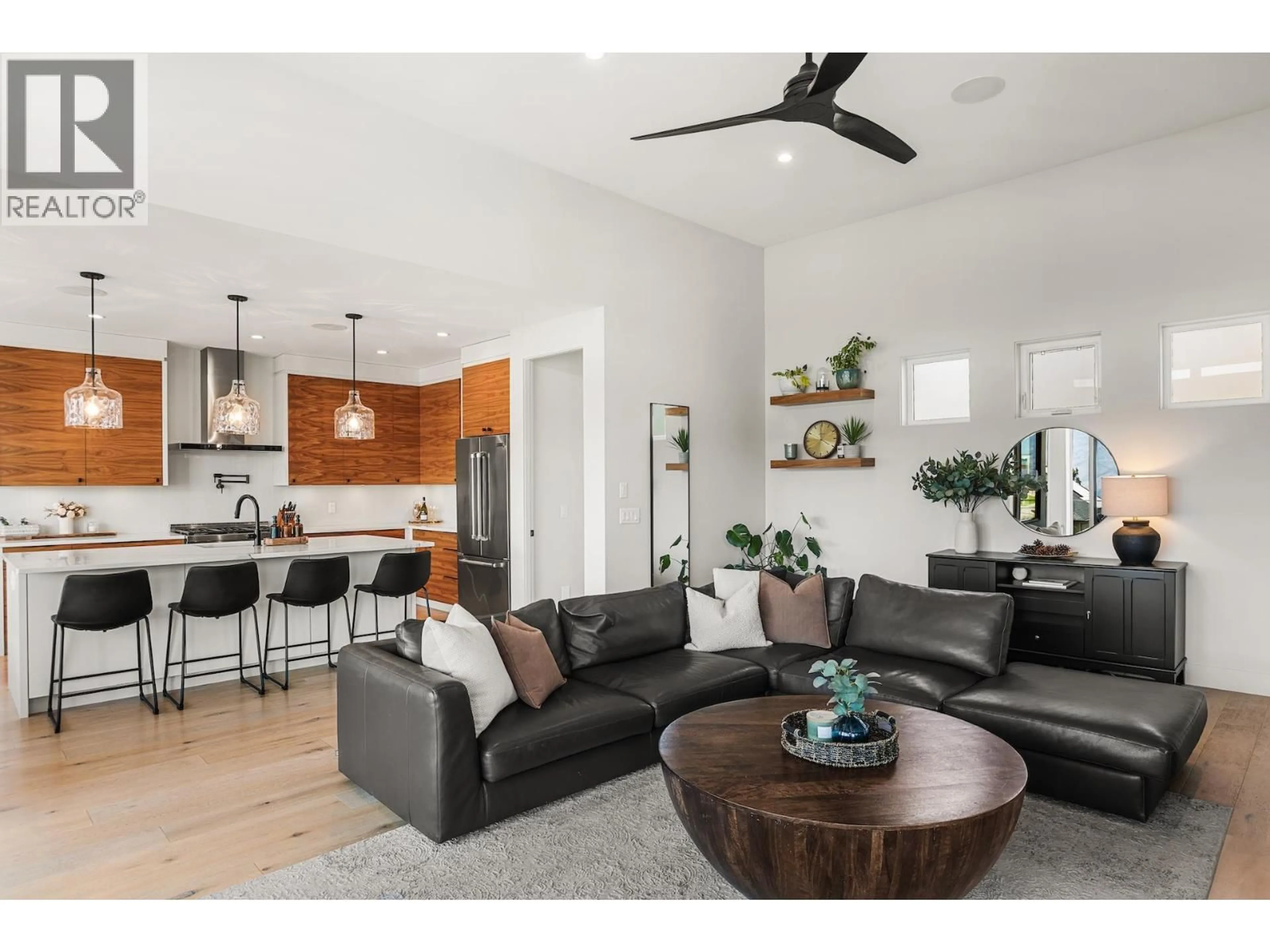 Living room with furniture, wood/laminate floor for 3276 VINEYARD VIEW DRIVE, West Kelowna British Columbia V4T3M3