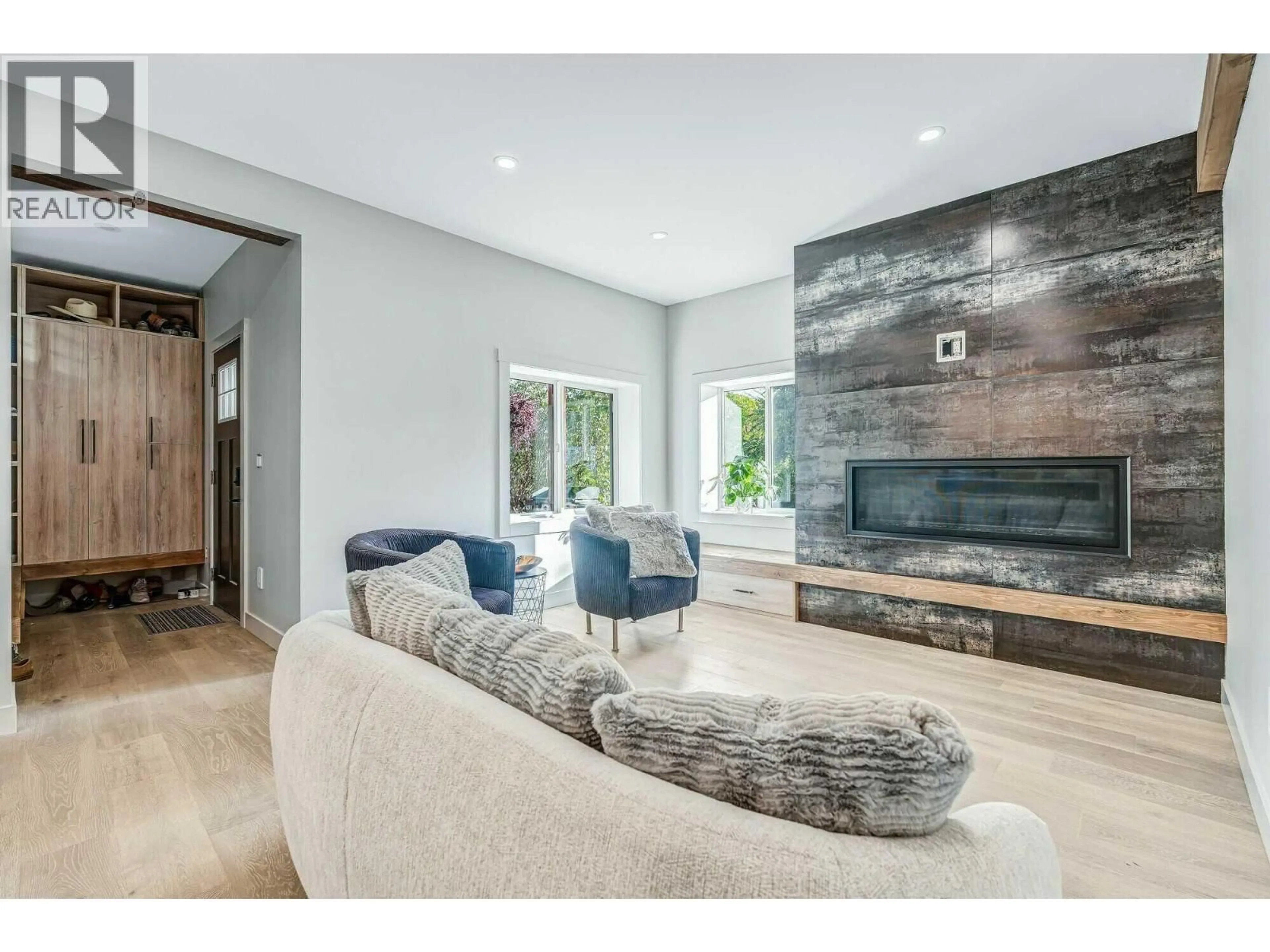 Living room with furniture, unknown for 6466 SPARTAN STREET, Oliver British Columbia V0H1T0