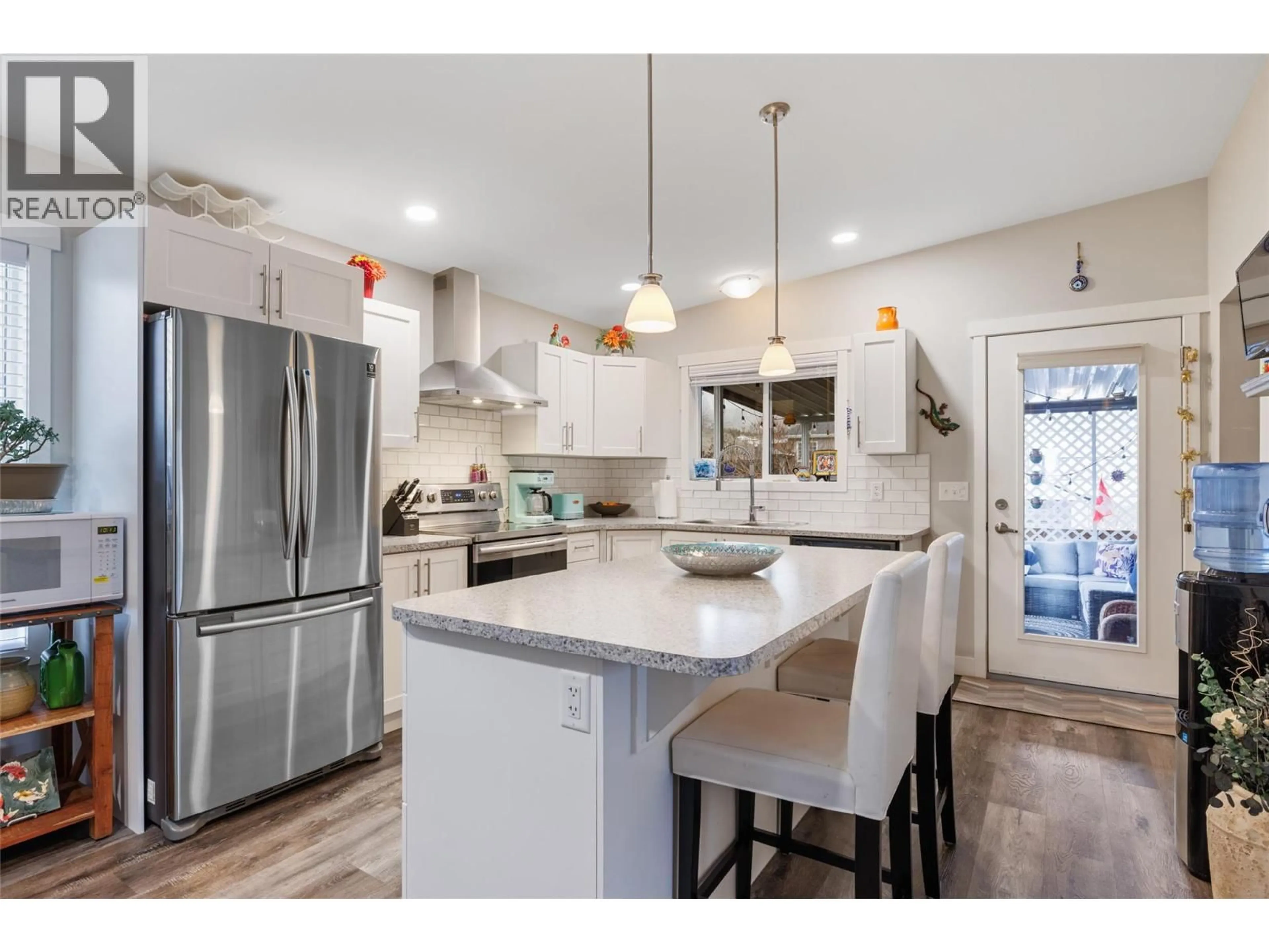 Open concept kitchen, ceramic/tile floor for 81 - 1835 NANCEE WAY COURT, Kelowna British Columbia V1Z4C1