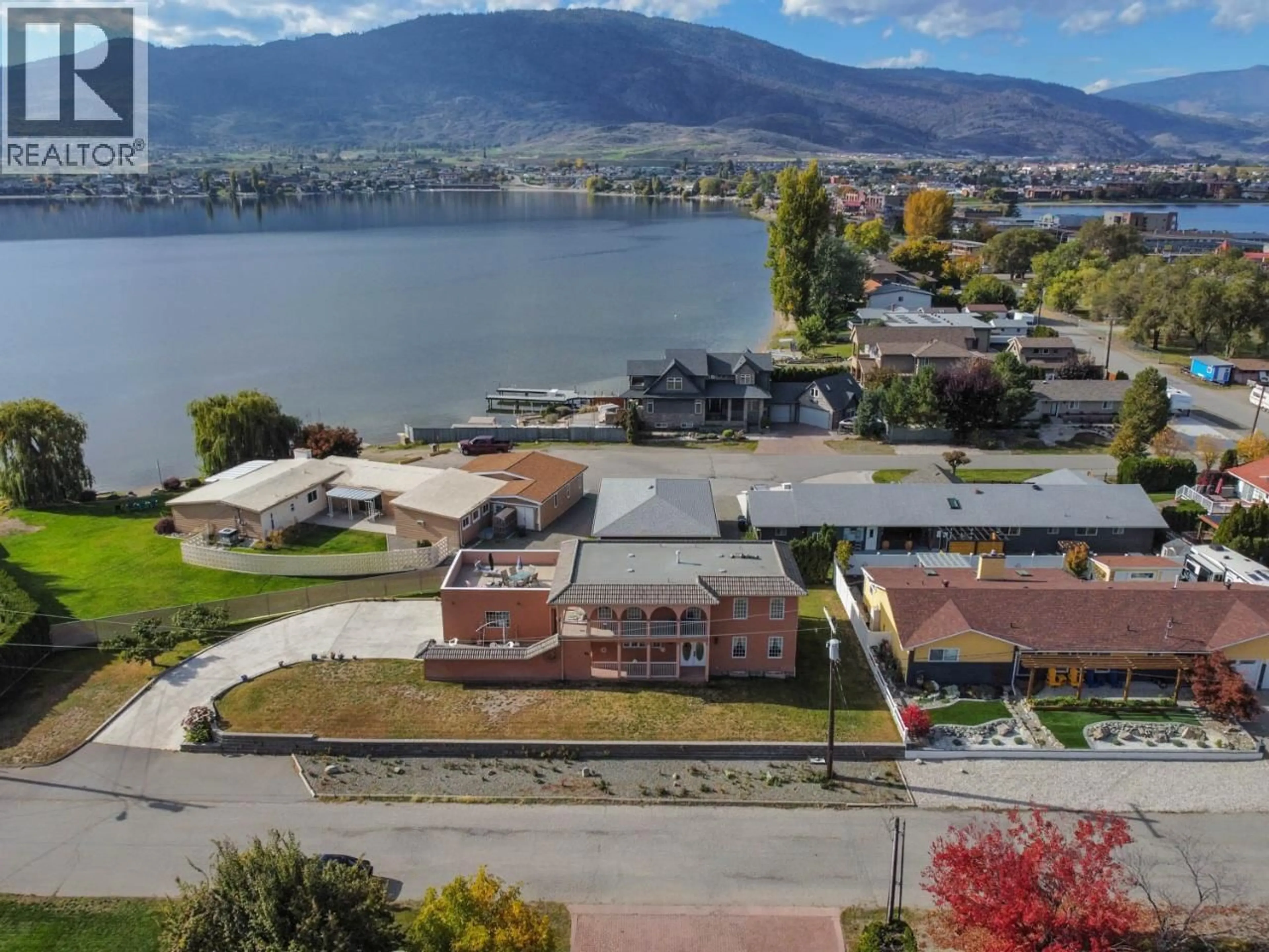 A pic from outside/outdoor area/front of a property/back of a property/a pic from drone, water/lake/river/ocean view for 43 HARBOUR KEY DRIVE, Osoyoos British Columbia V0H1V3