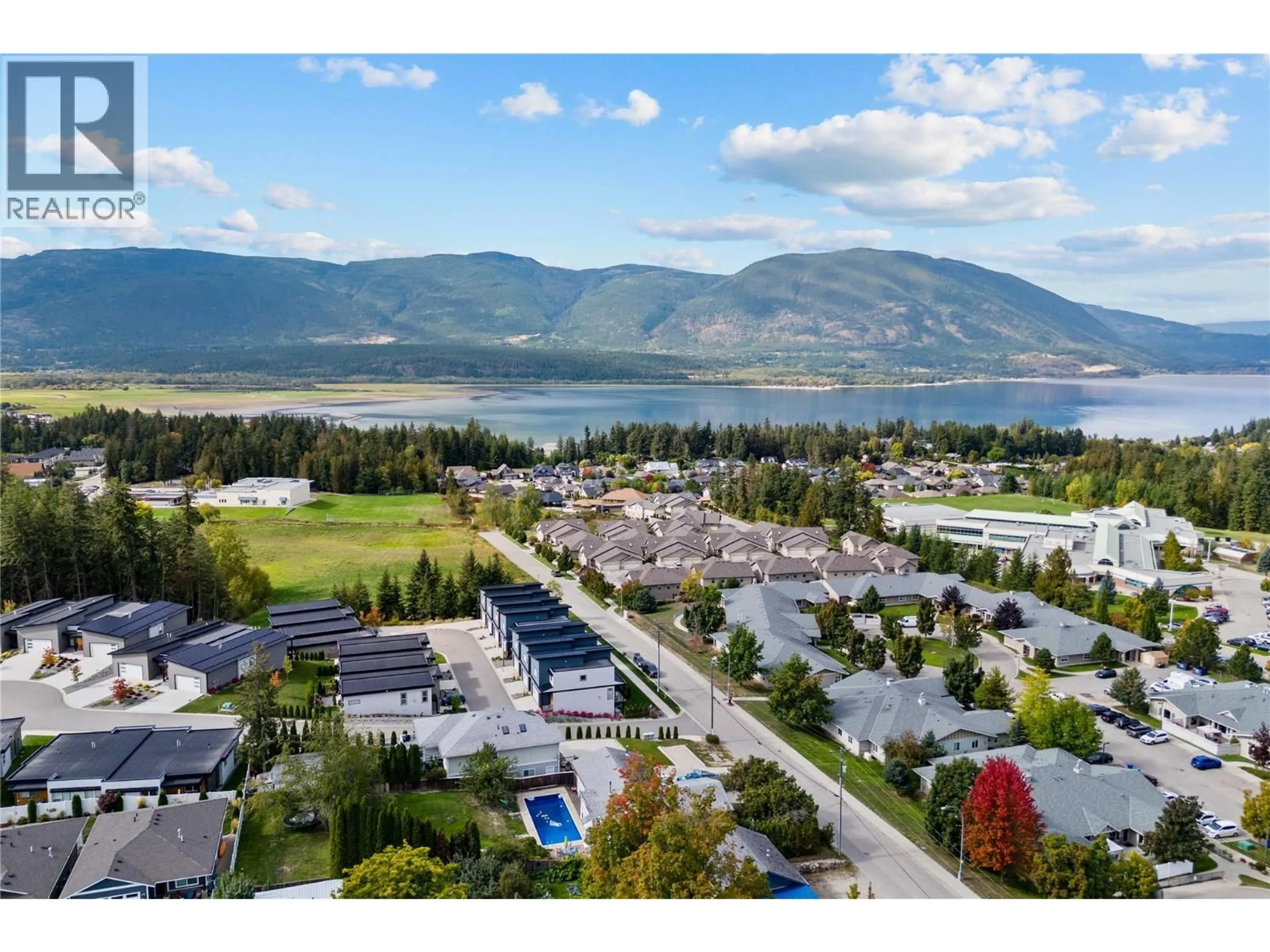A pic from outside/outdoor area/front of a property/back of a property/a pic from drone, mountain view for 2860 15 AVENUE NORTHEAST, Salmon Arm British Columbia V1E2B6