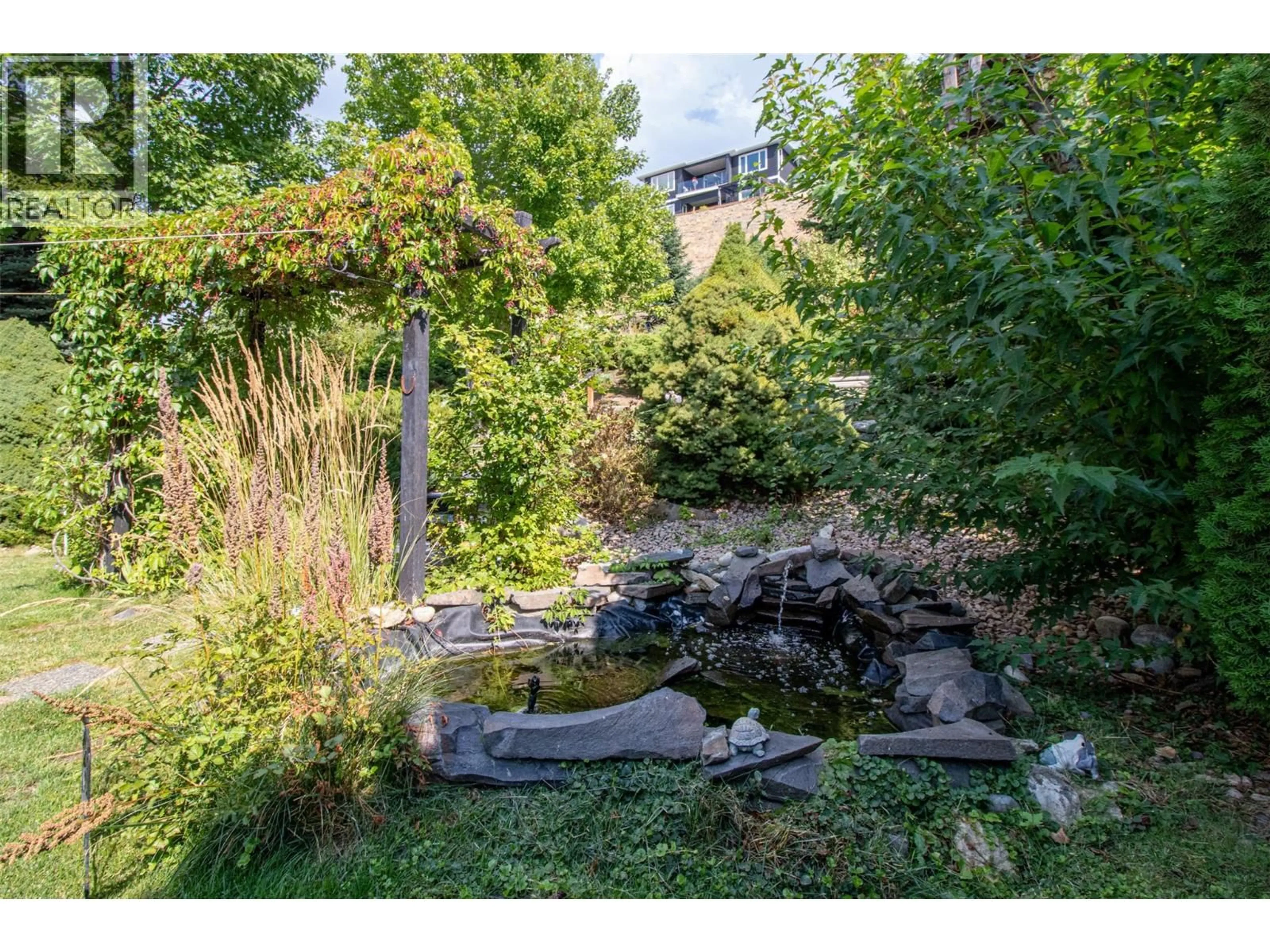 Unknown for 843 LONE PINE DRIVE, Kelowna British Columbia V1P1A1